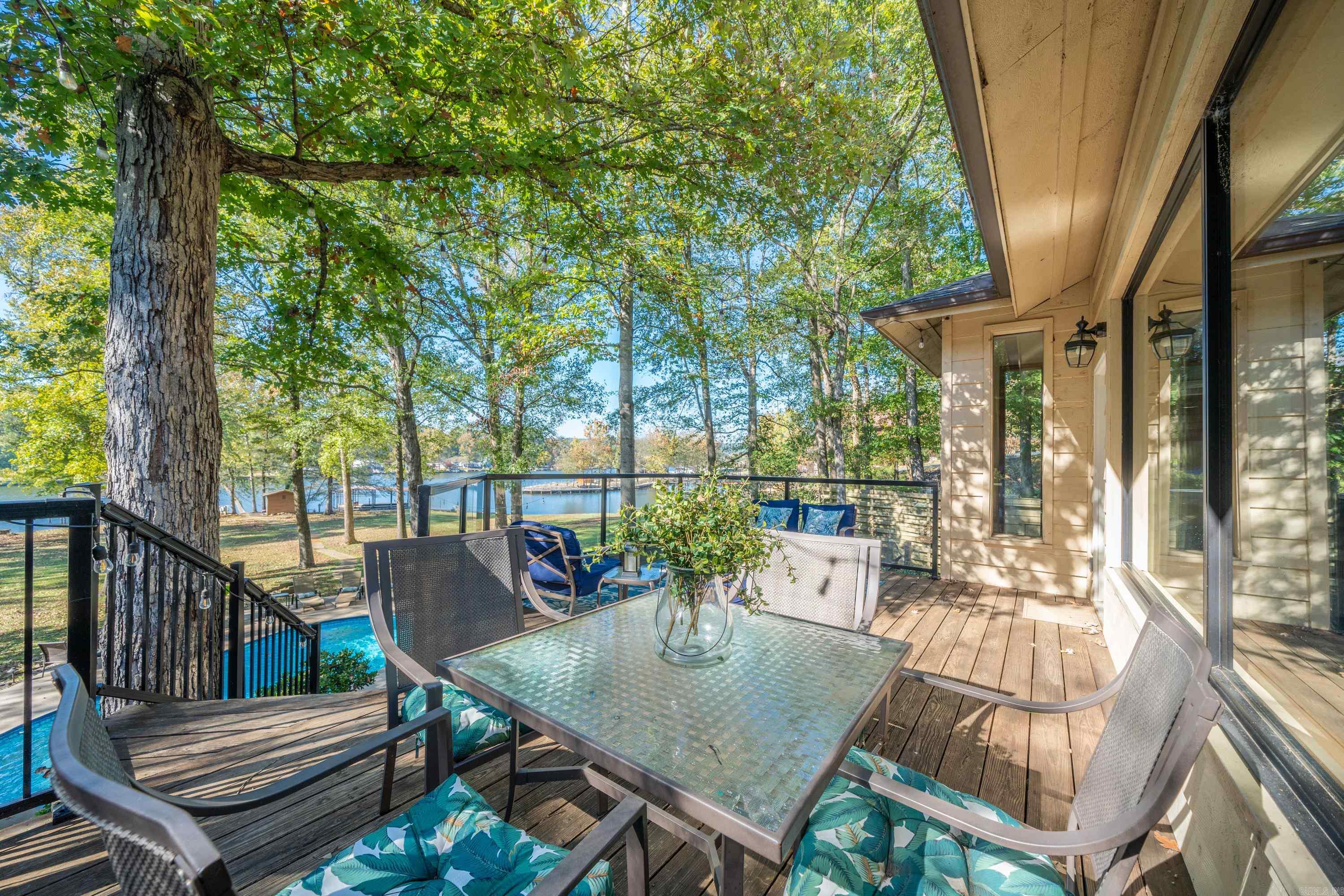 RIVER OAKS - Residential