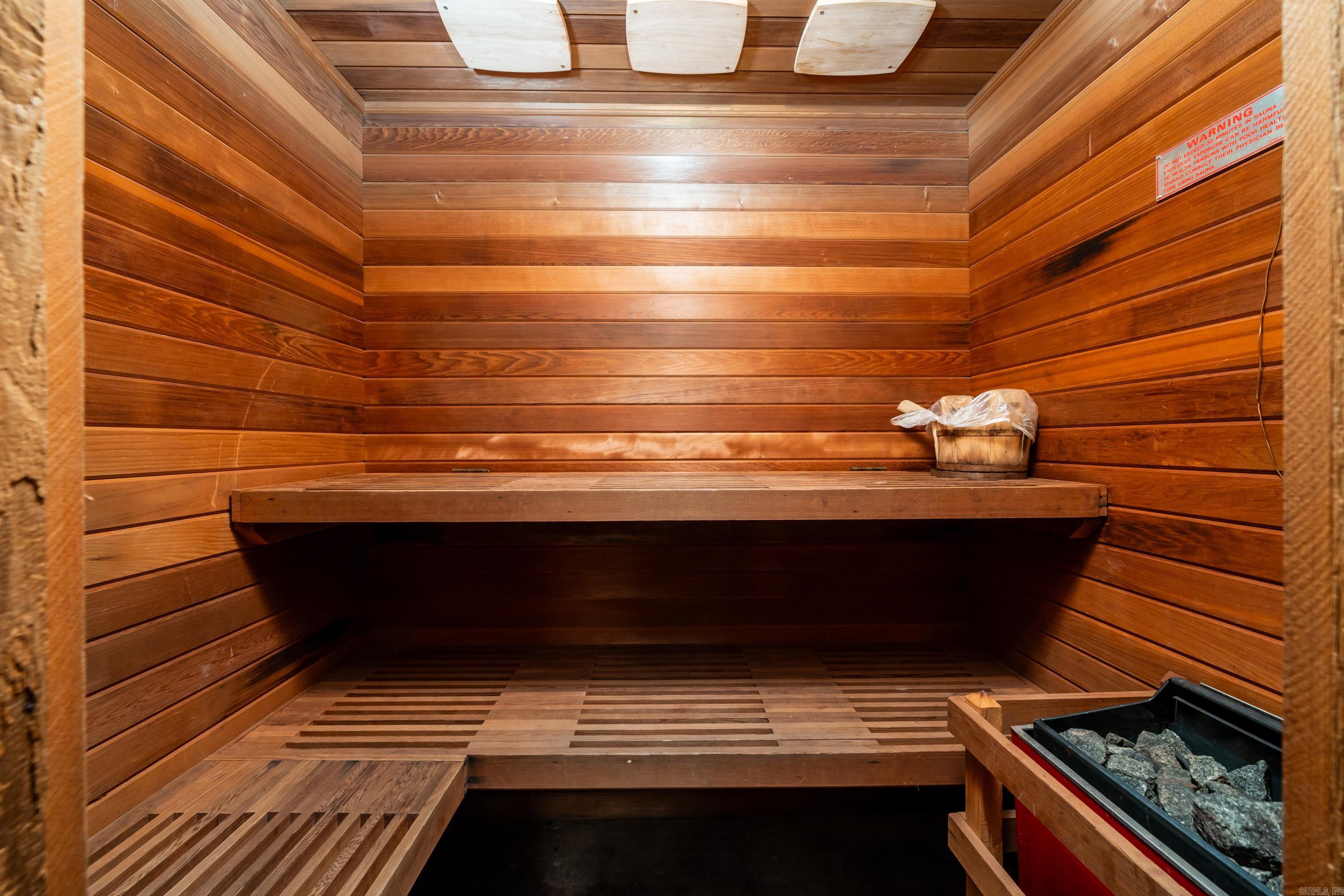 RIVER OAKS - Residential