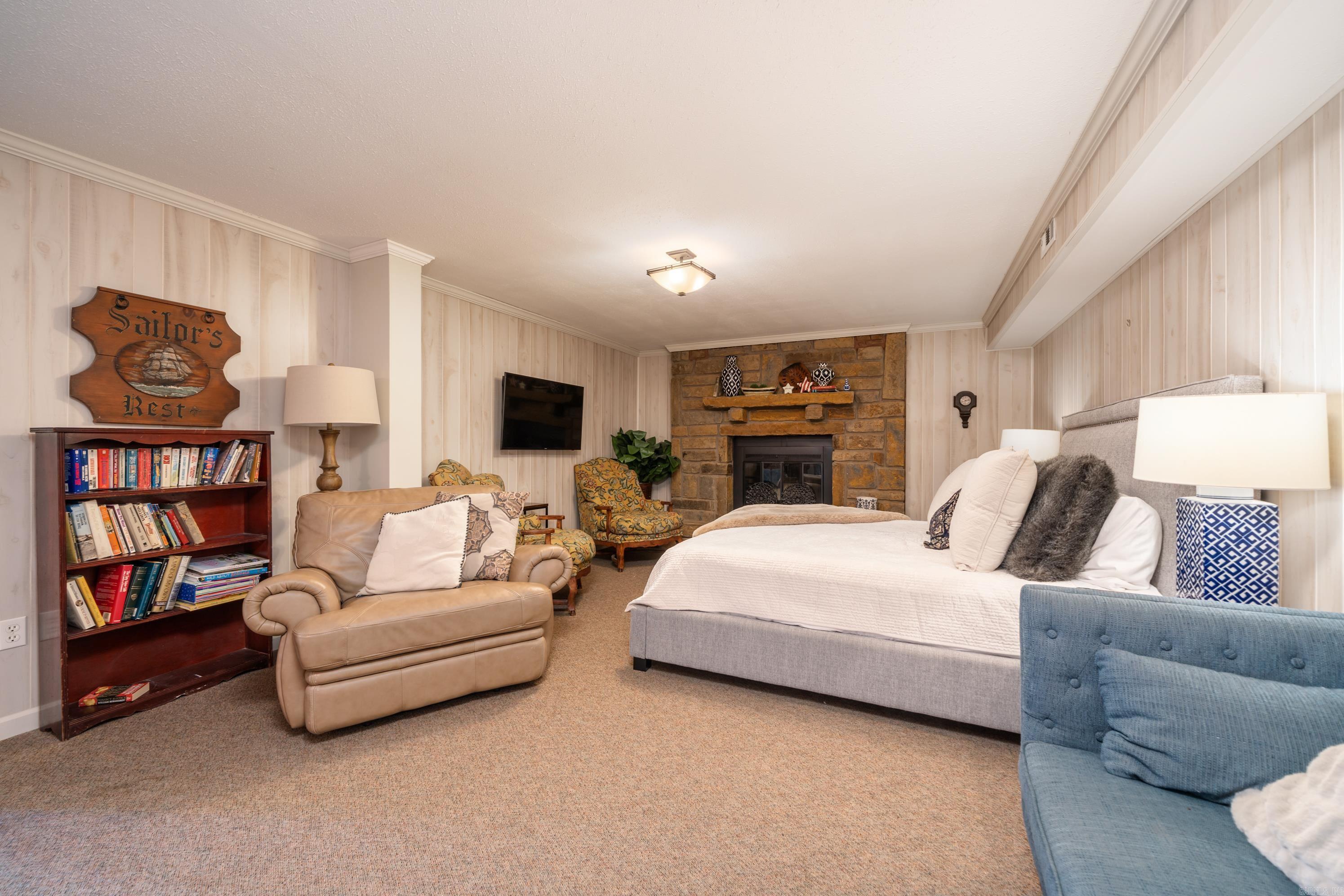 RIVER OAKS - Residential