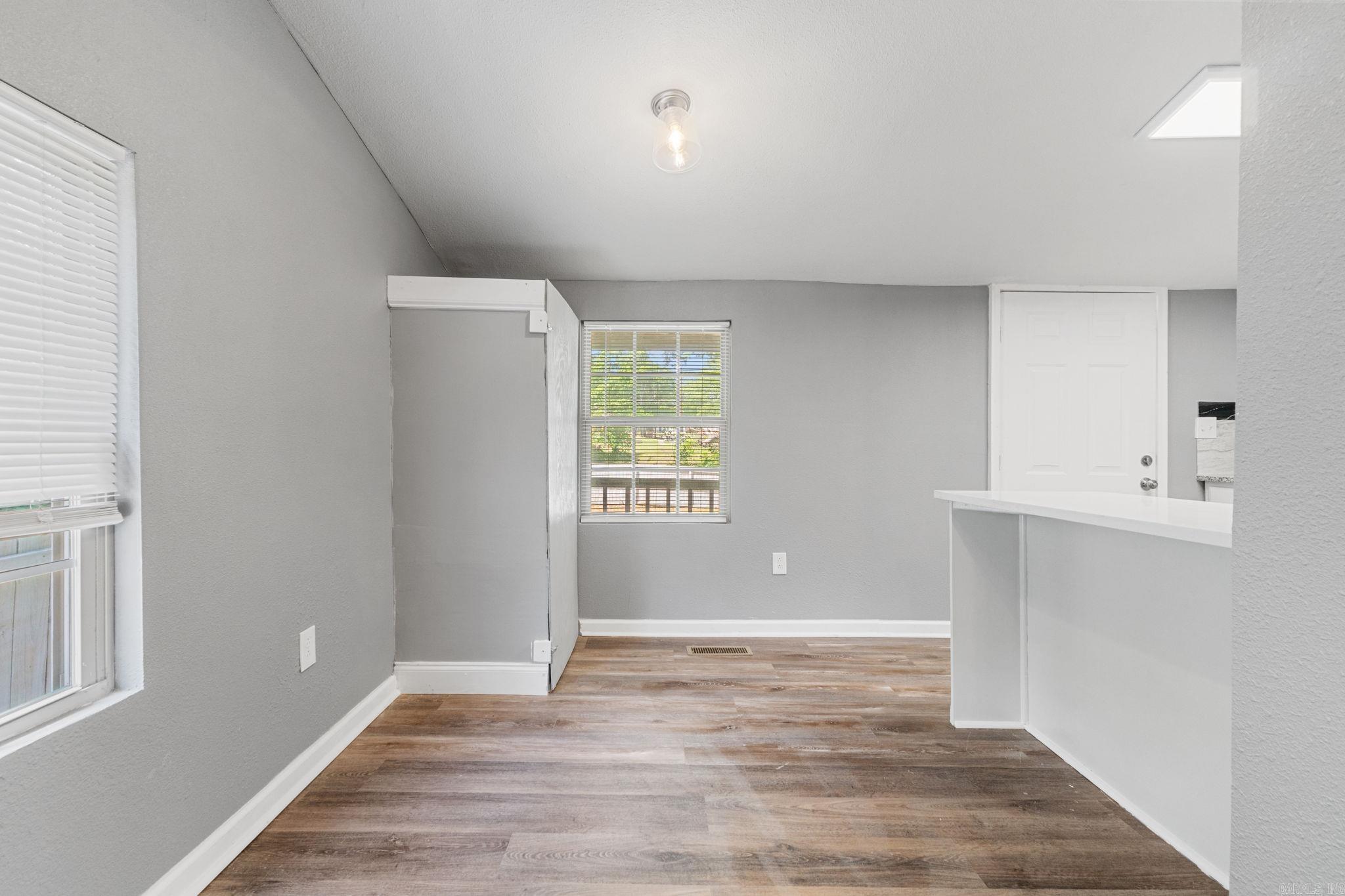 HANGER - Residential