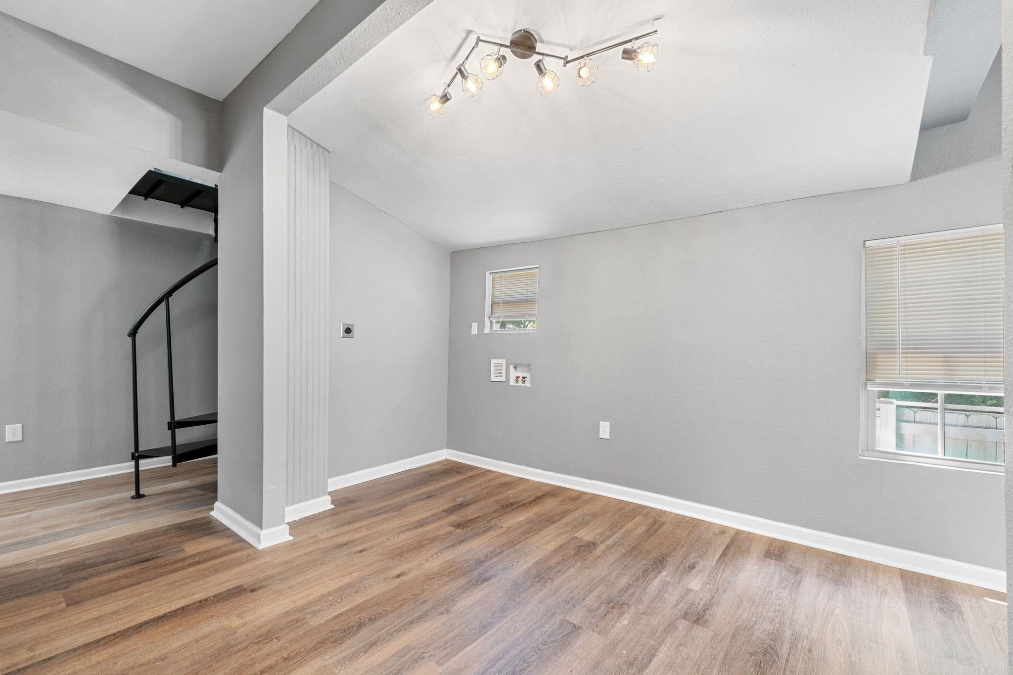 HANGER - Residential