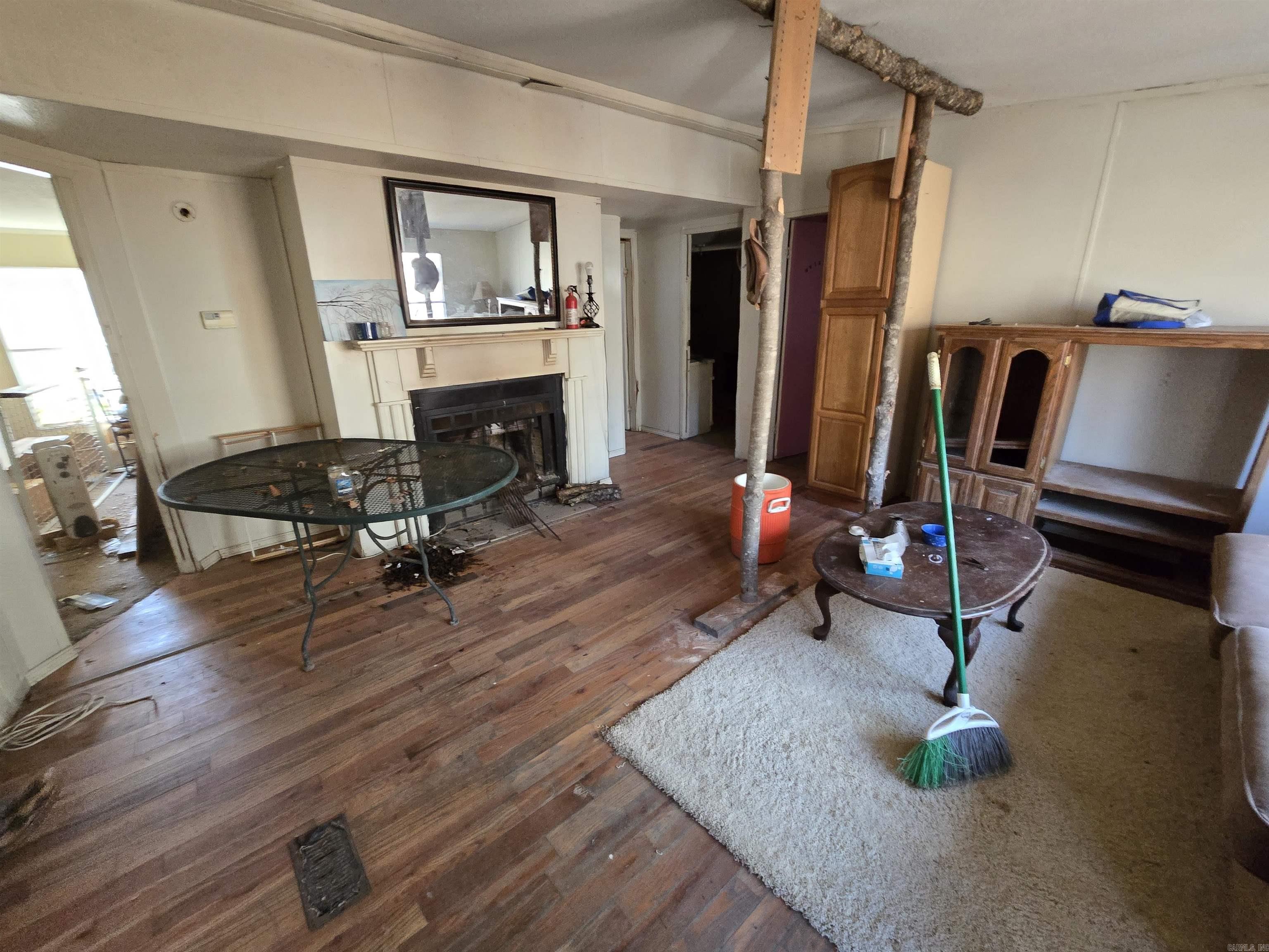 Metes & Bounds - Land