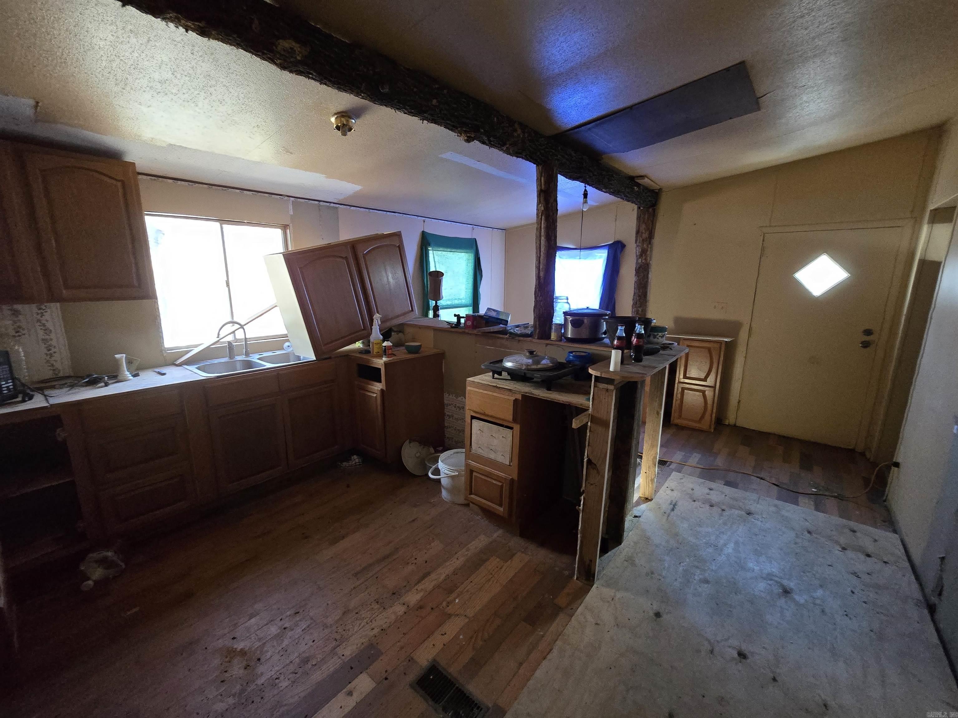 Metes & Bounds - Land