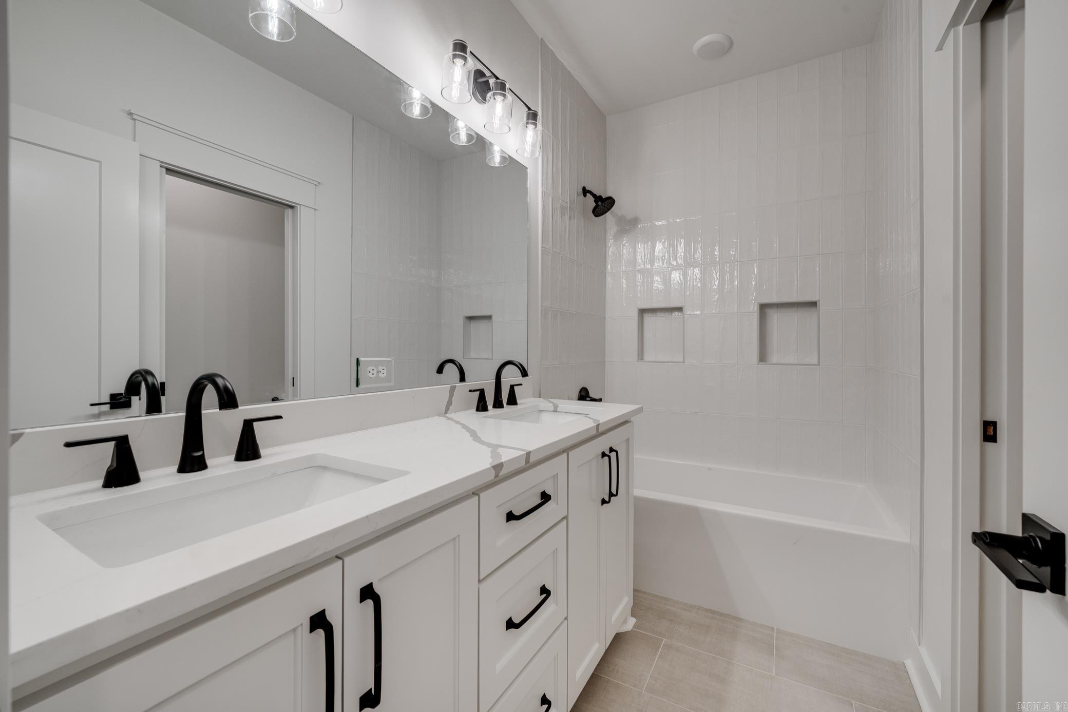 REYNOLDS RIDGE - Residential