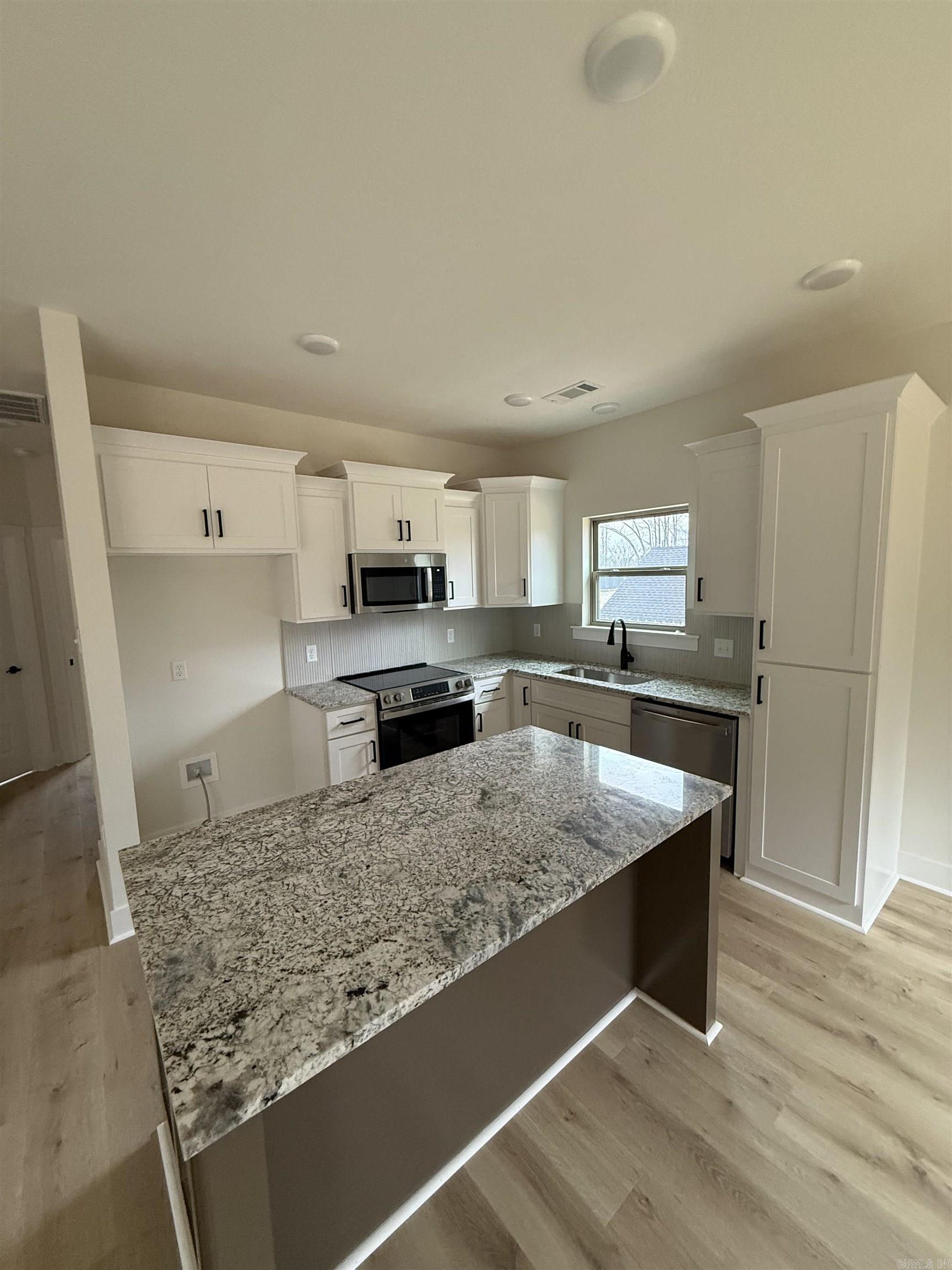 SUMMER WOODS - PHASE 1 - Residential