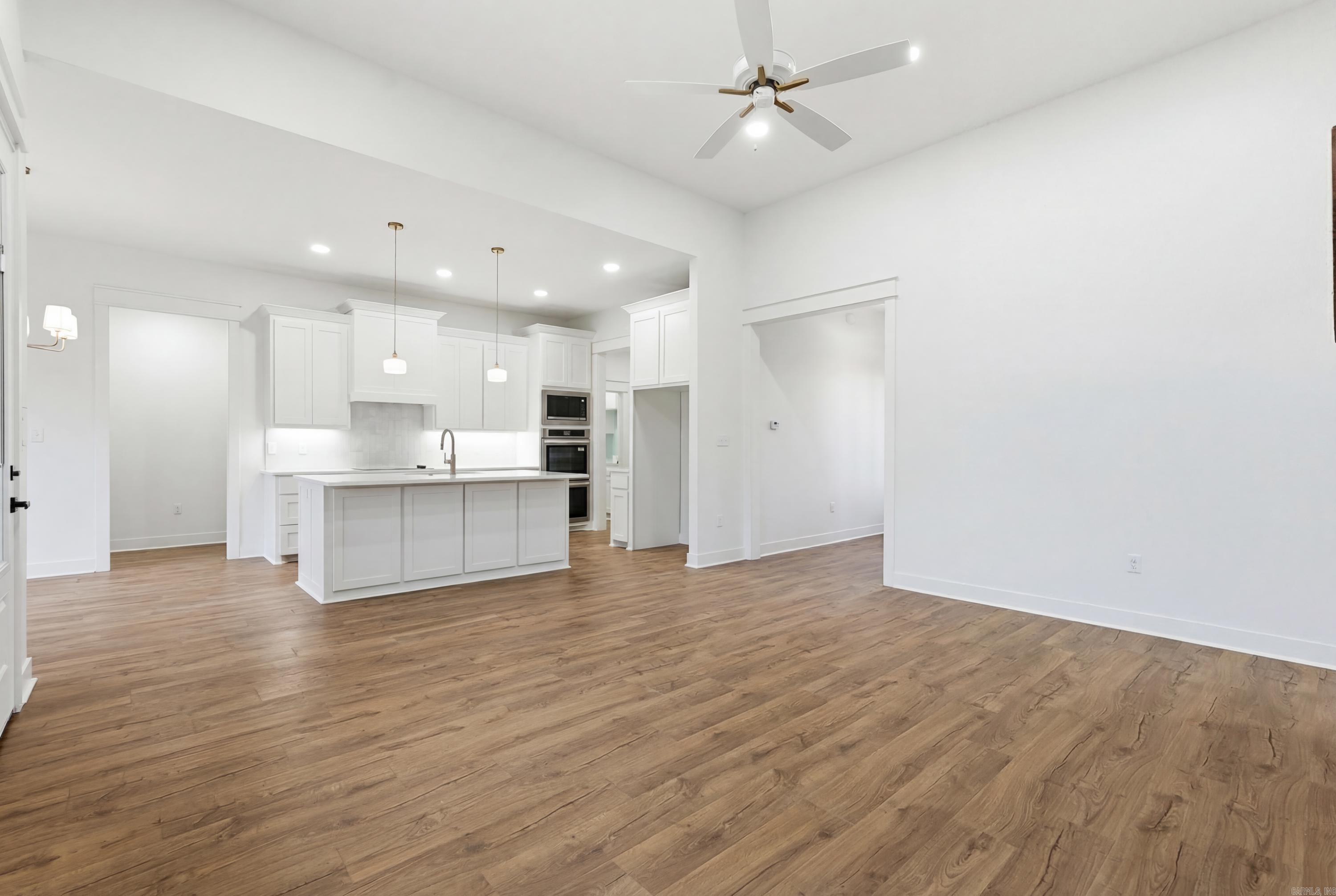 SUNSET LANDING - Residential