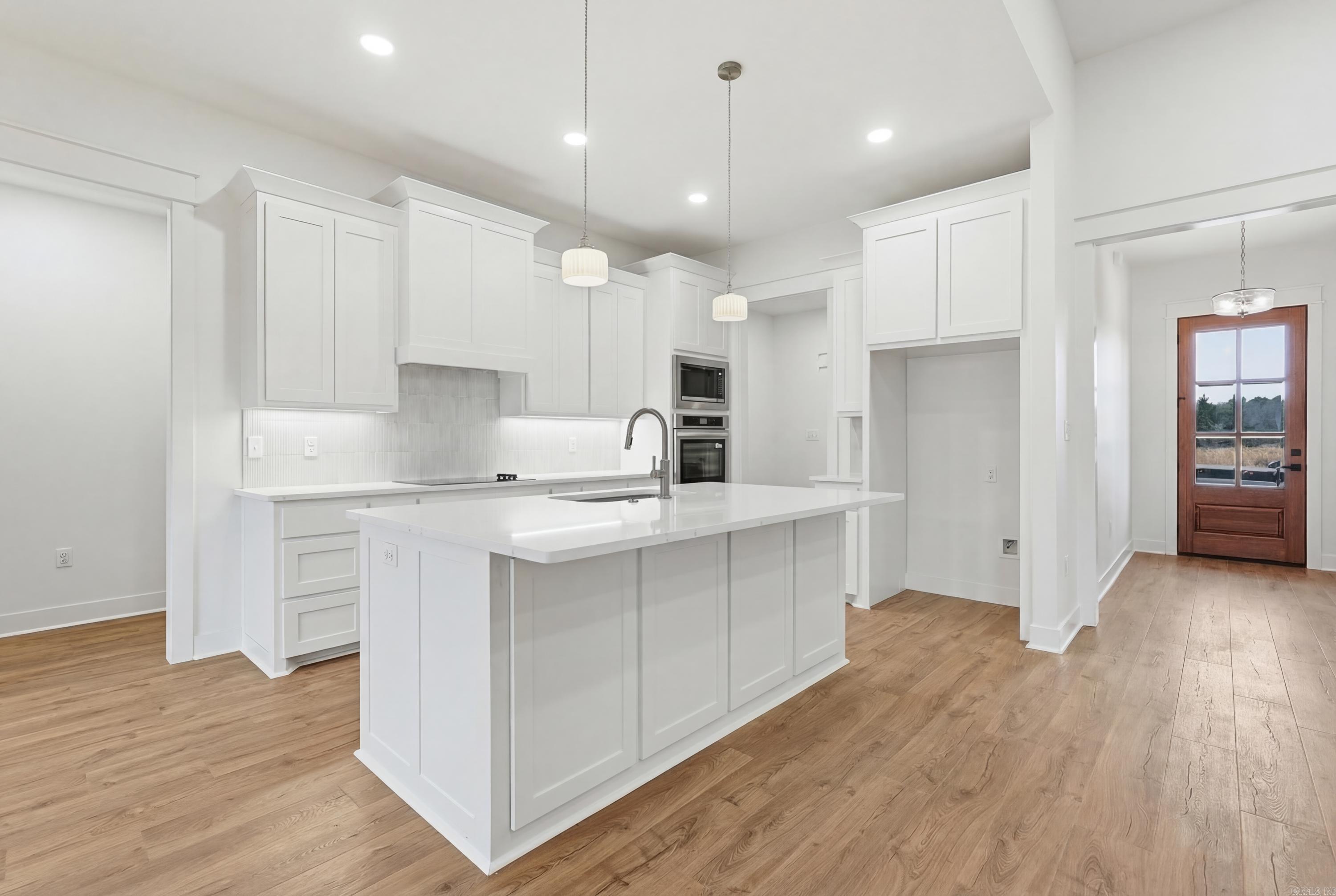 SUNSET LANDING - Residential