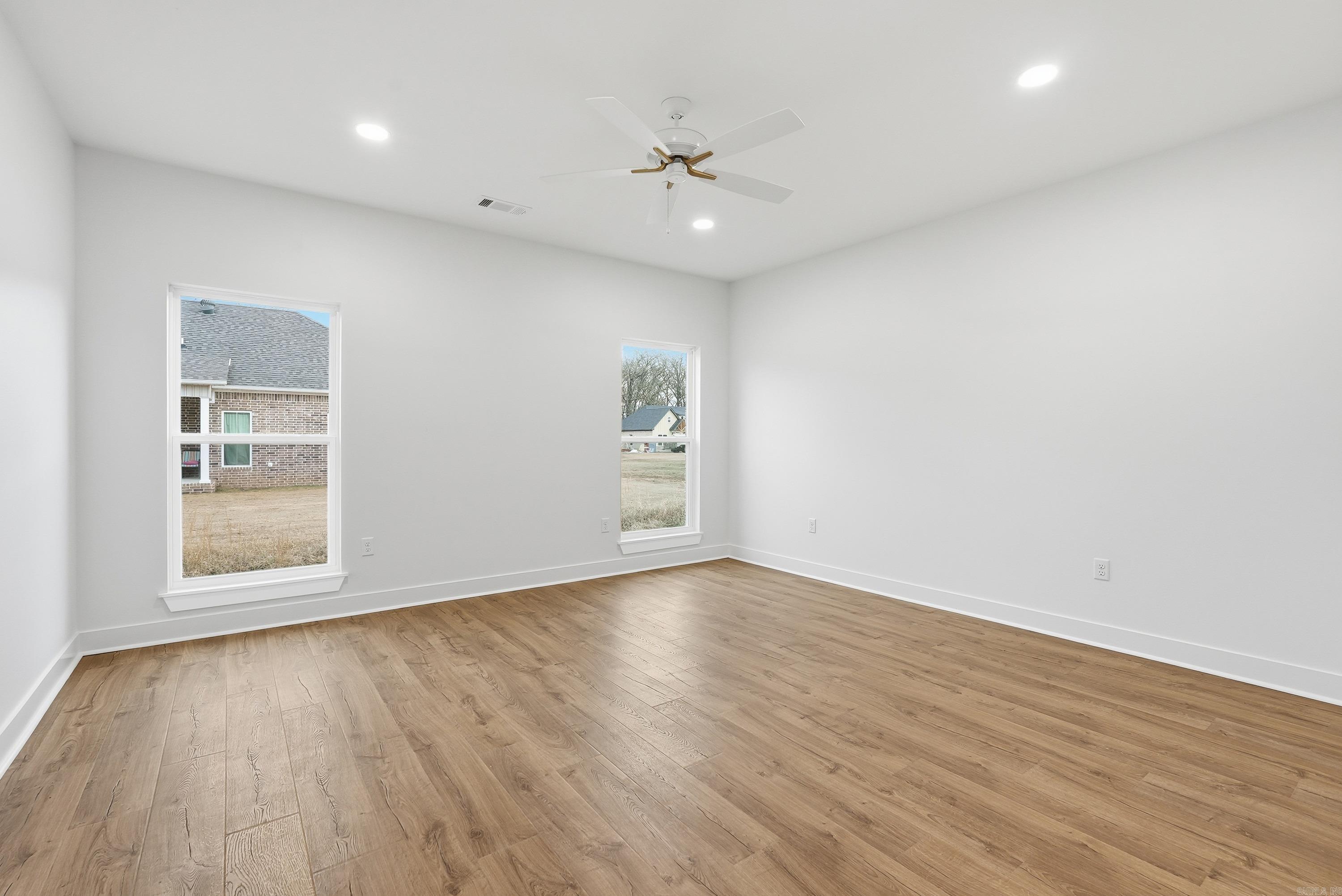 SUNSET LANDING - Residential