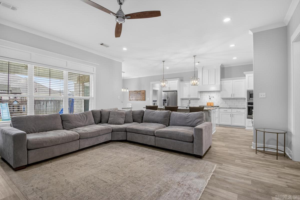 IVY PLACE - Residential