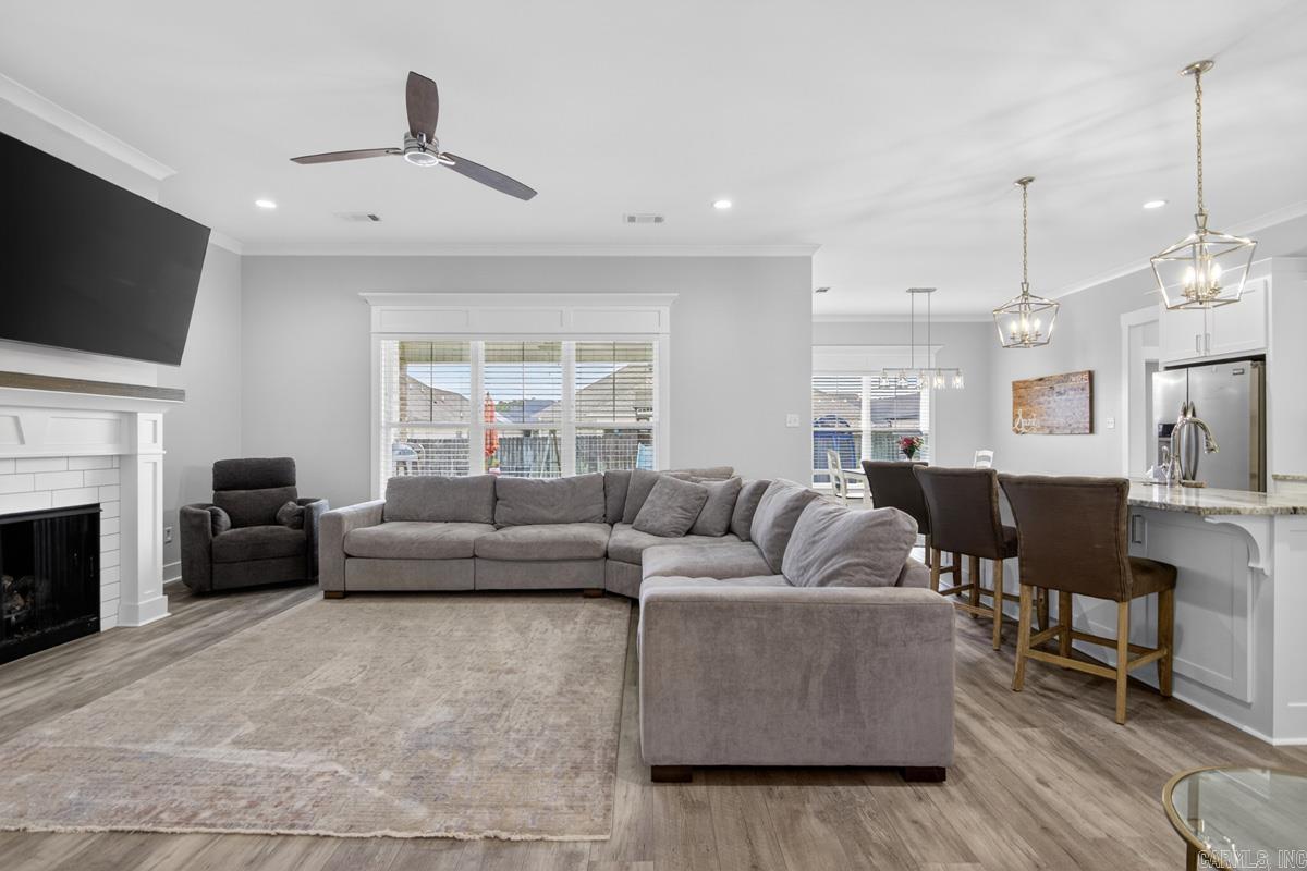 IVY PLACE - Residential
