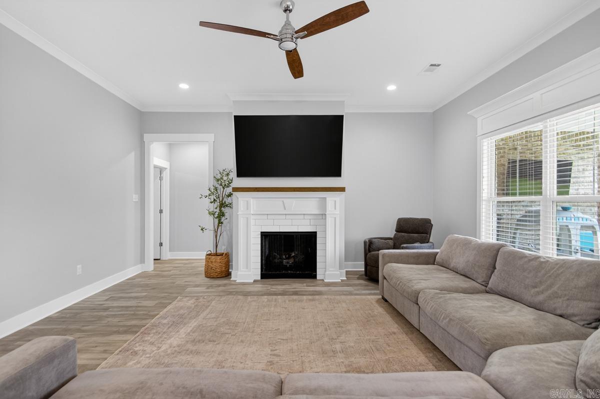 IVY PLACE - Residential