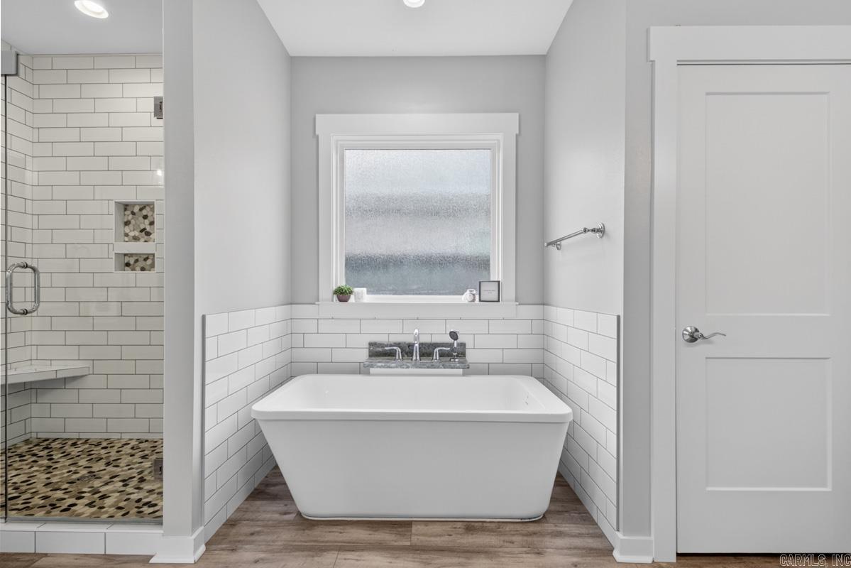 IVY PLACE - Residential