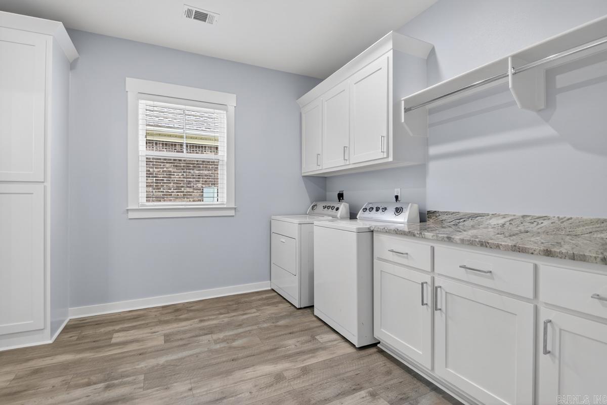 IVY PLACE - Residential