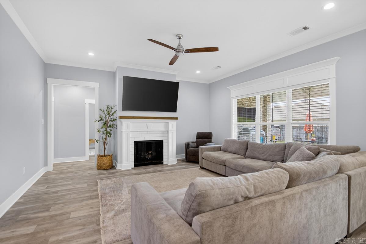 IVY PLACE - Residential