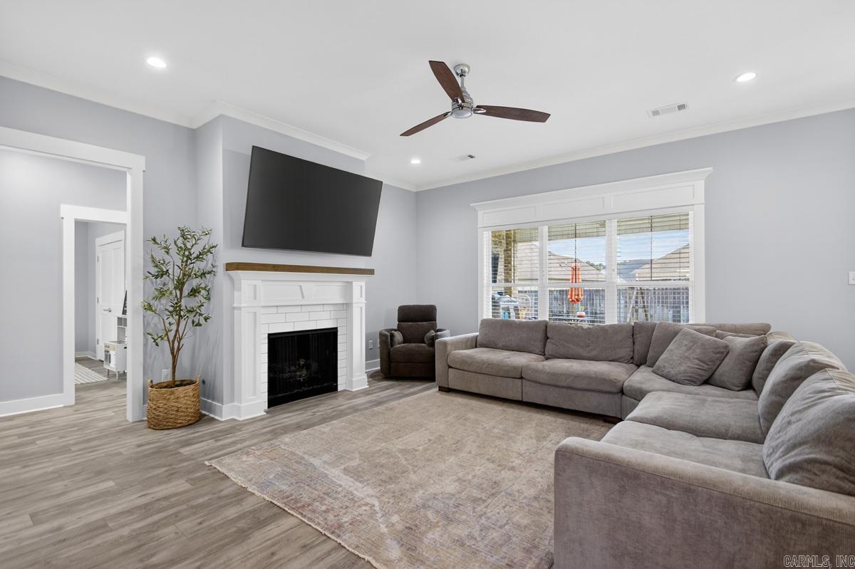 IVY PLACE - Residential