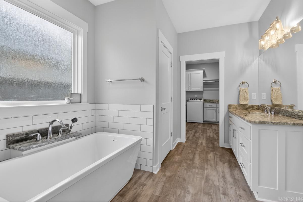IVY PLACE - Residential
