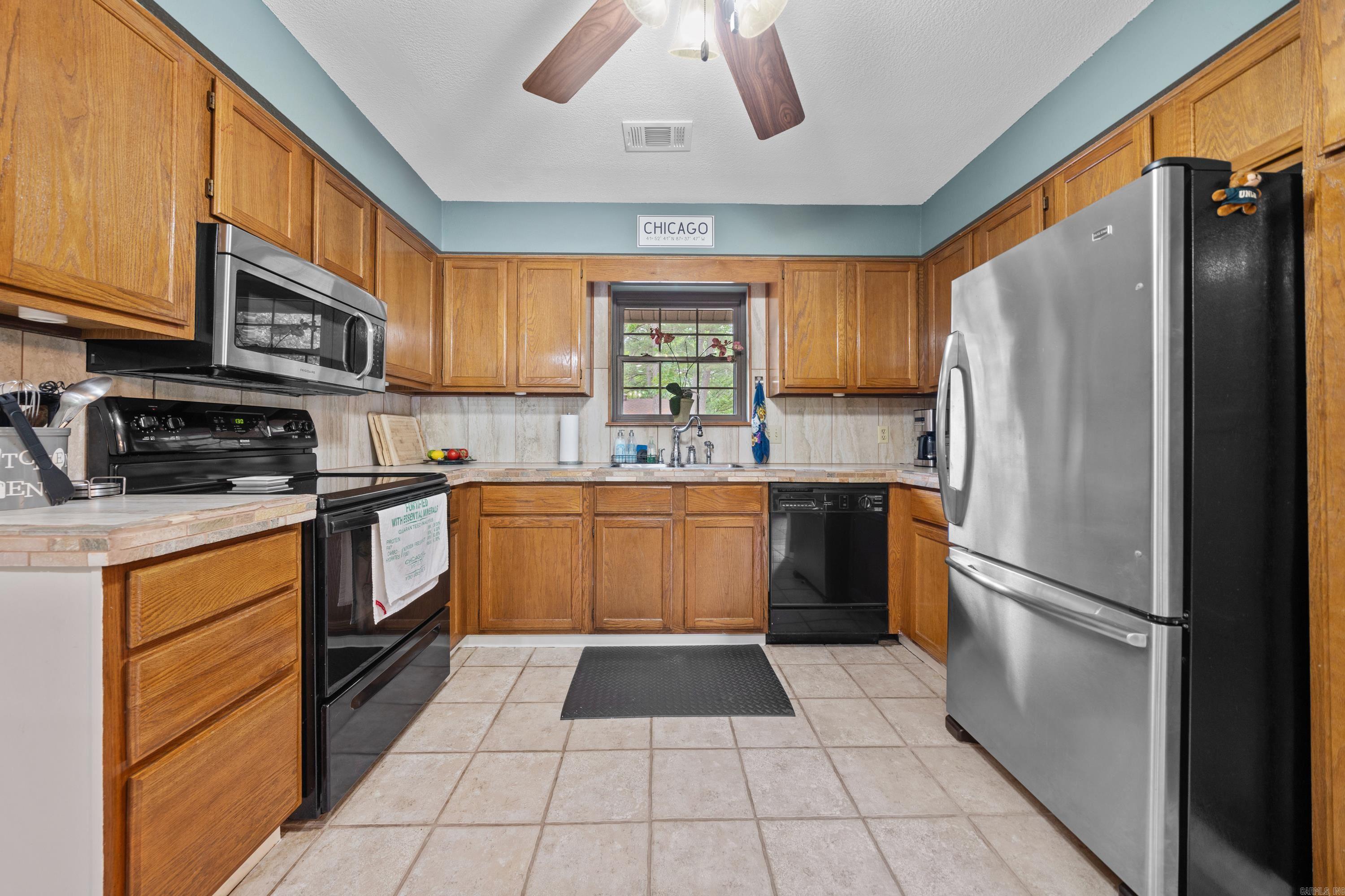 SPRING RIDGE CONDOMINIUM ESTATES - Residential