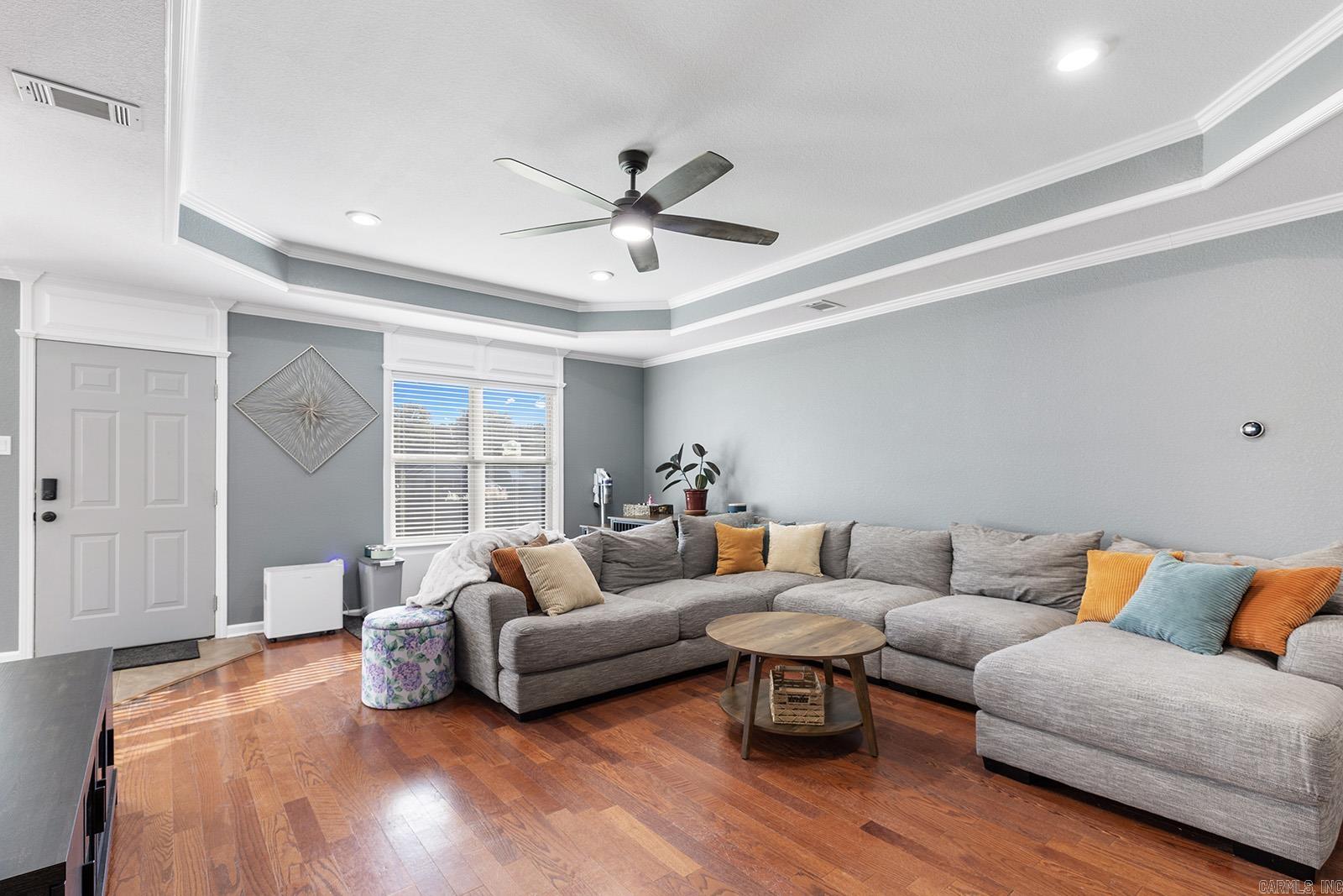 CARRIAGE COURT L - Residential