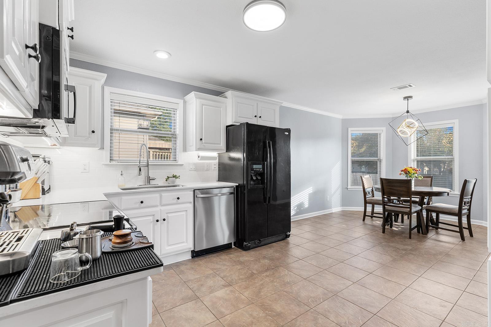 CARRIAGE COURT L - Residential