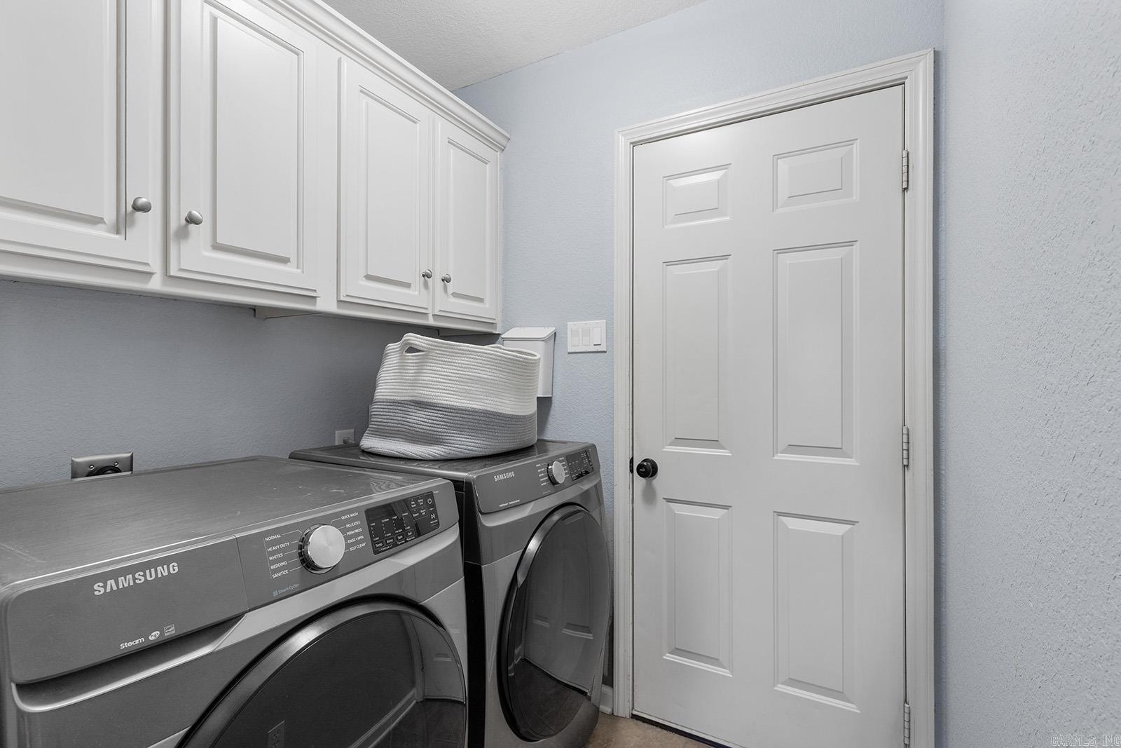 CARRIAGE COURT L - Residential