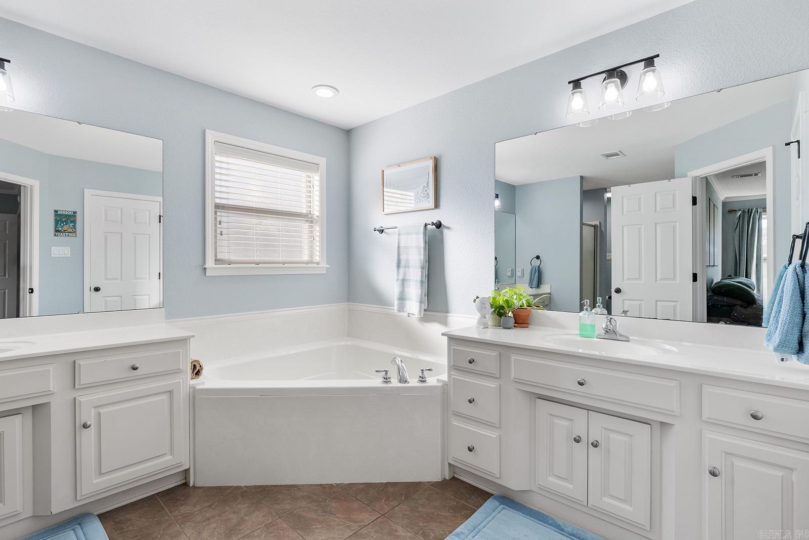 CARRIAGE COURT L - Residential