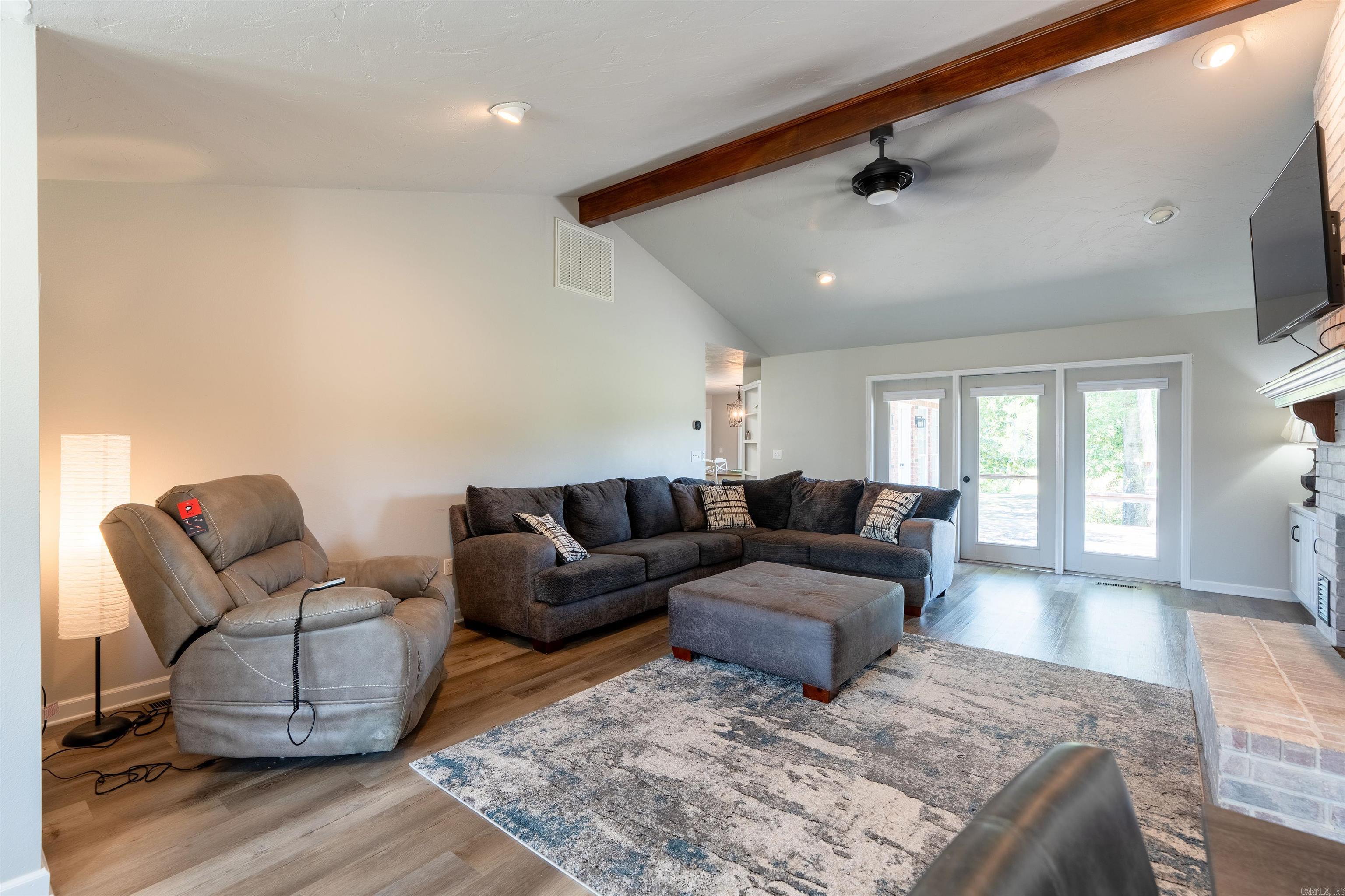 EDGEWATER COVE - Residential