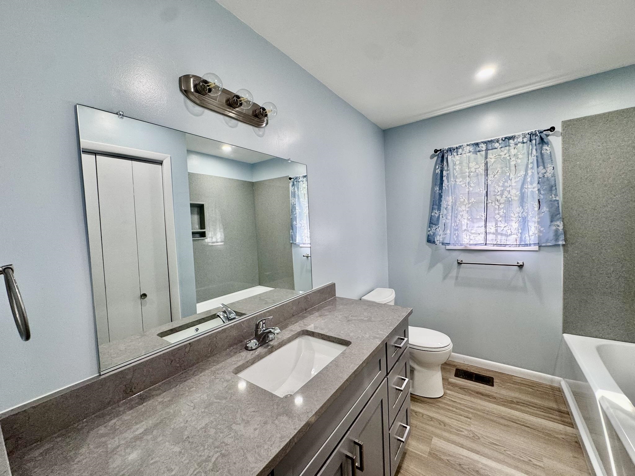 WAYLAND - Residential