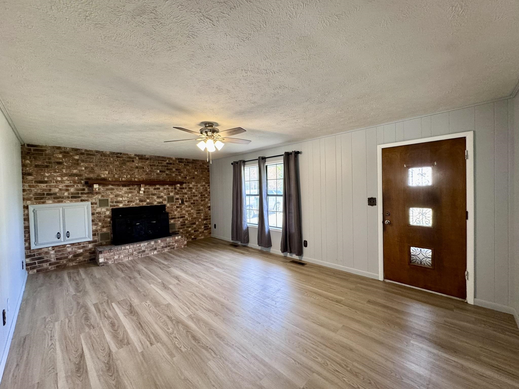 WAYLAND - Residential