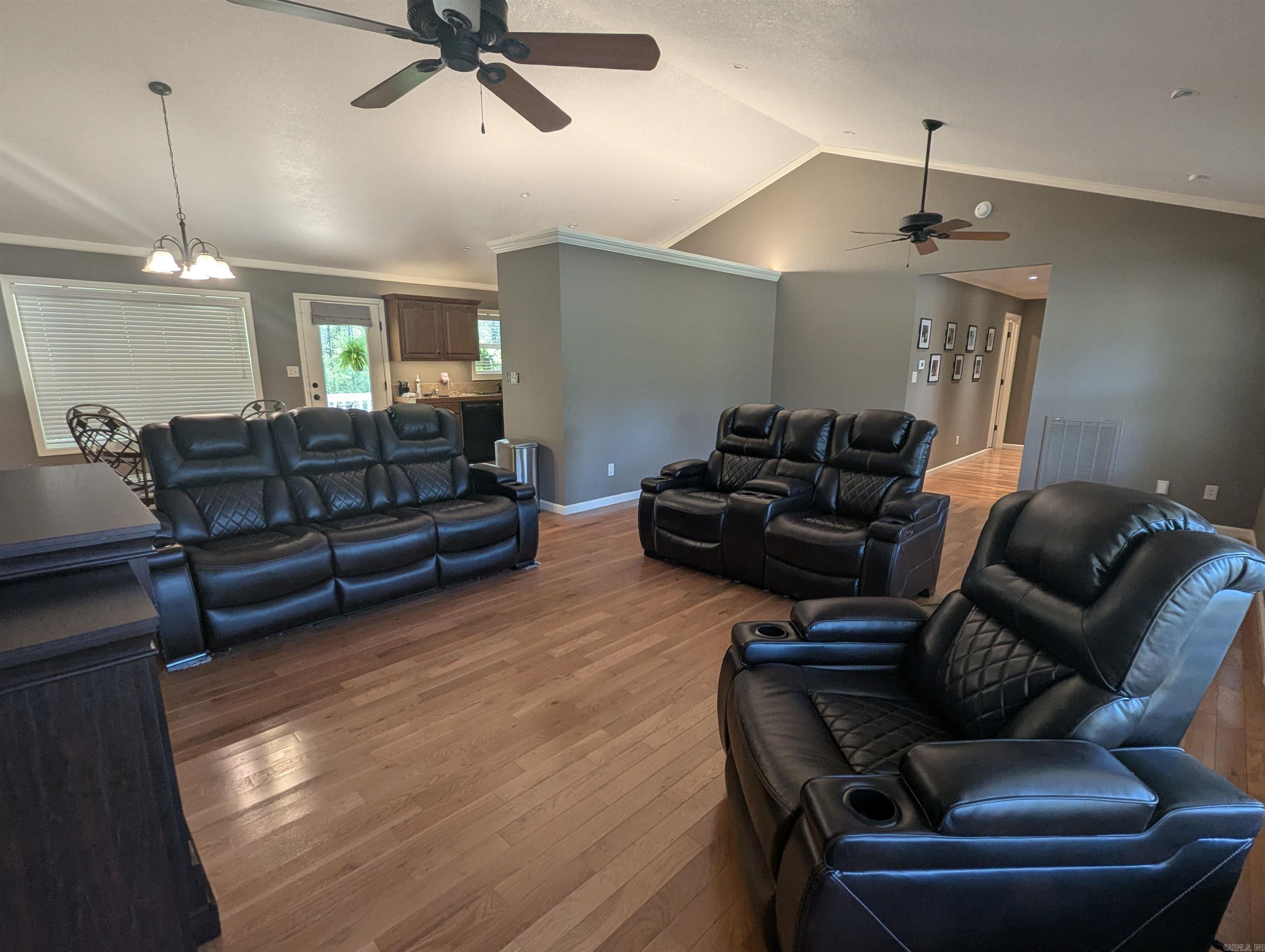 PURE COUNTY ESTATES - Residential