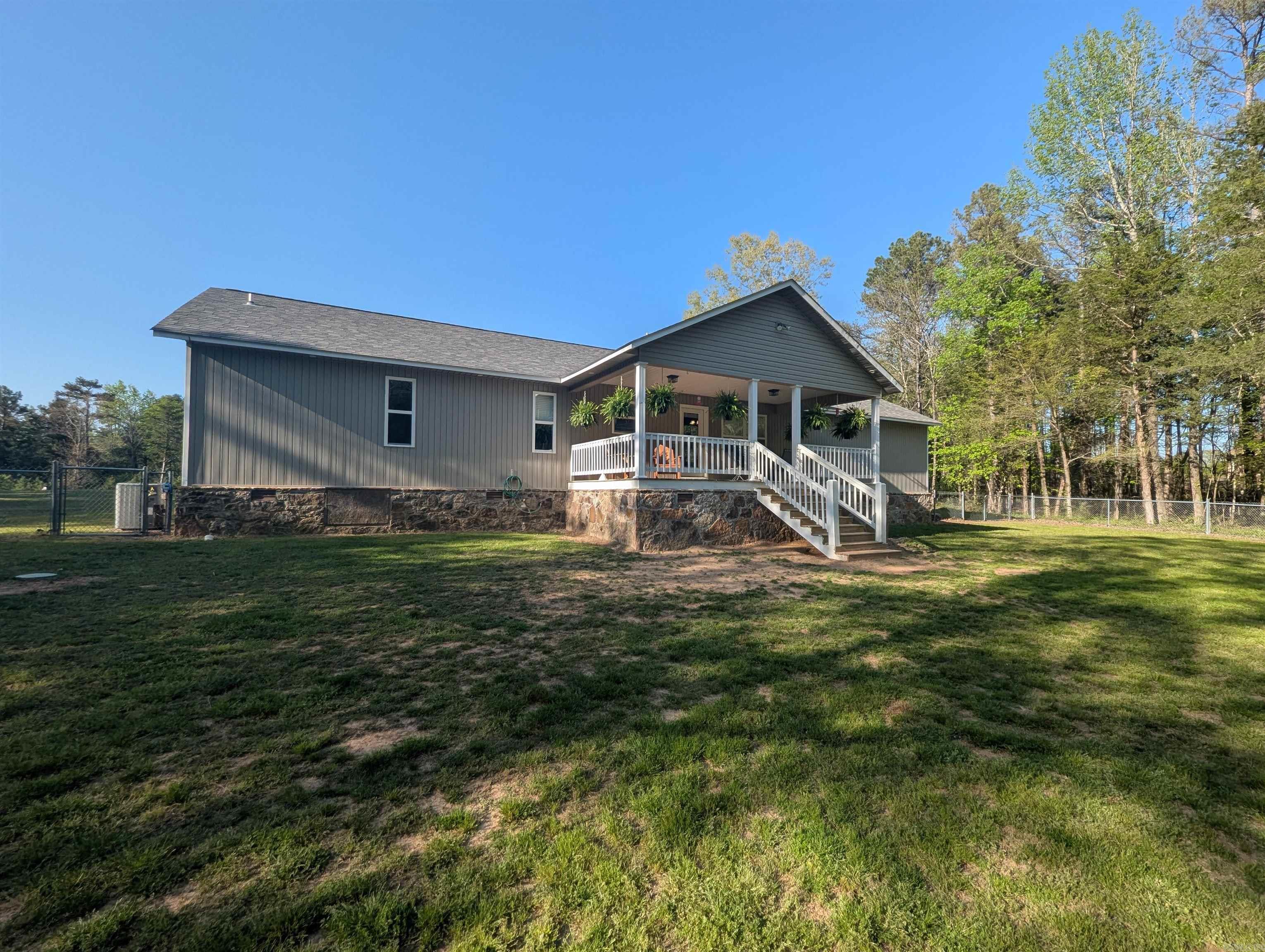 PURE COUNTY ESTATES - Residential