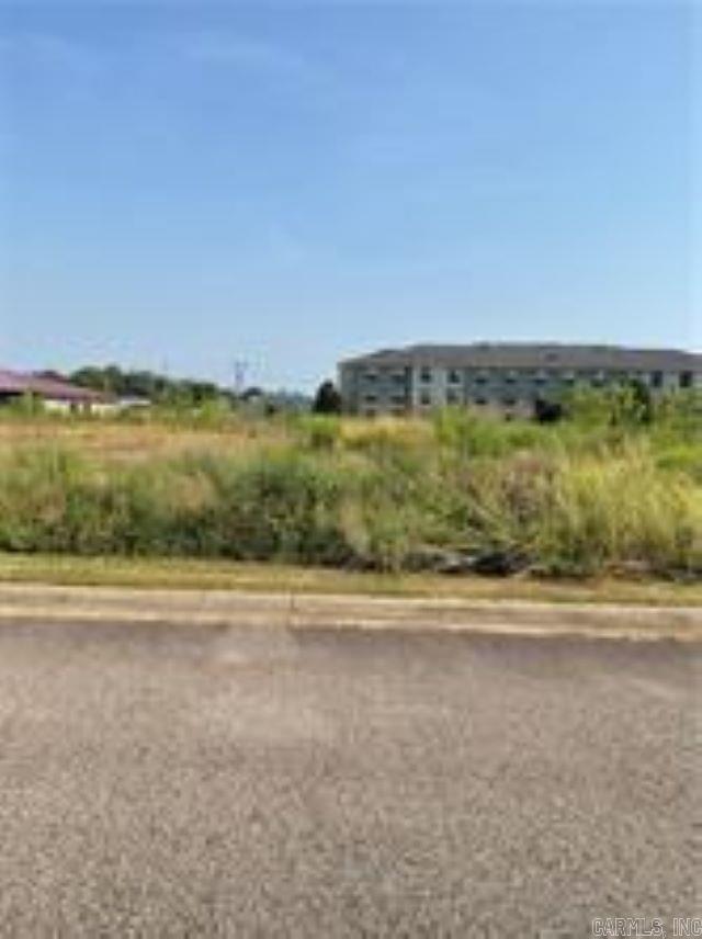 Great Commercial property with high traffic count. Start your dream business here.