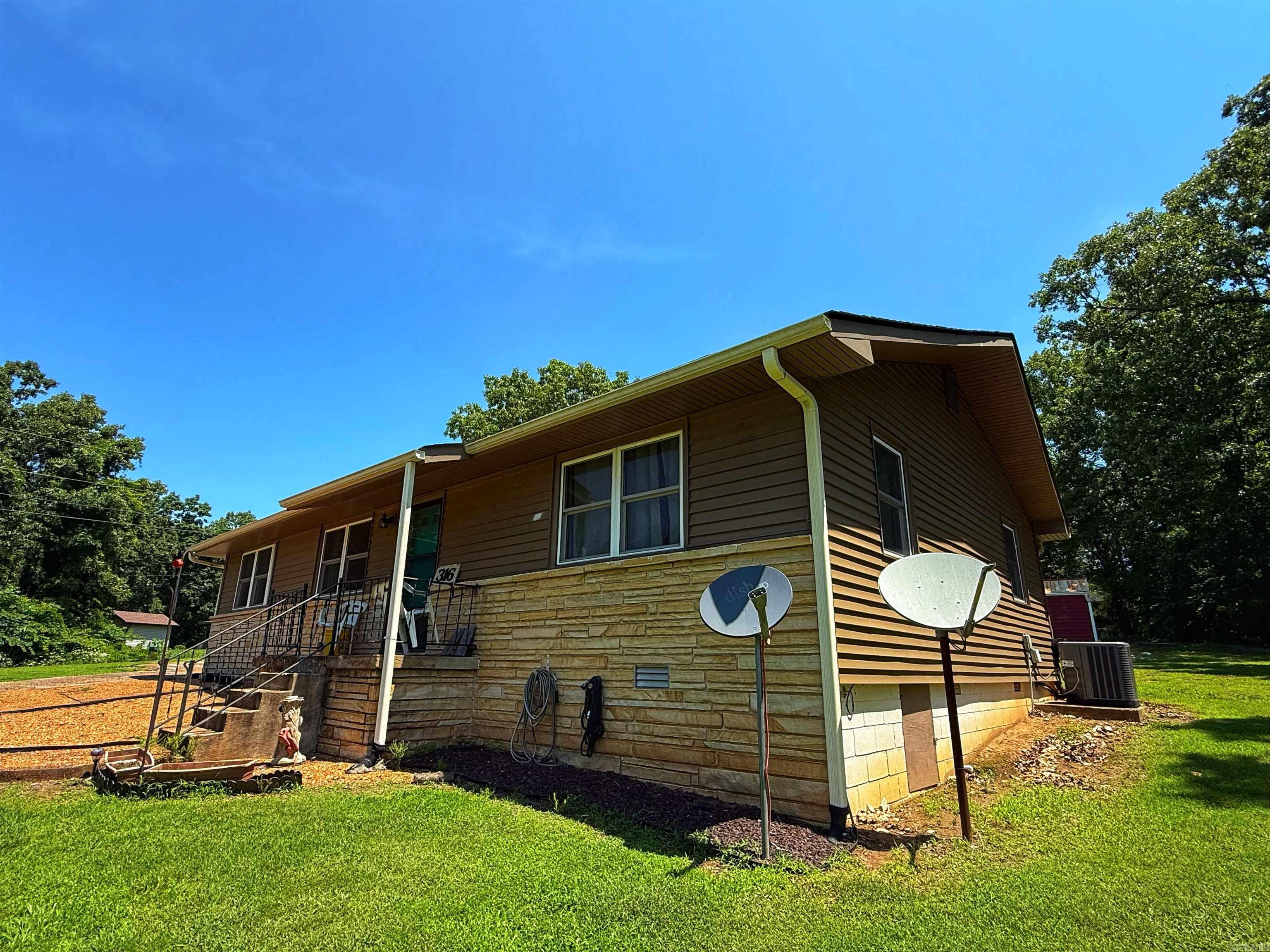 PIONEER PARK - Residential