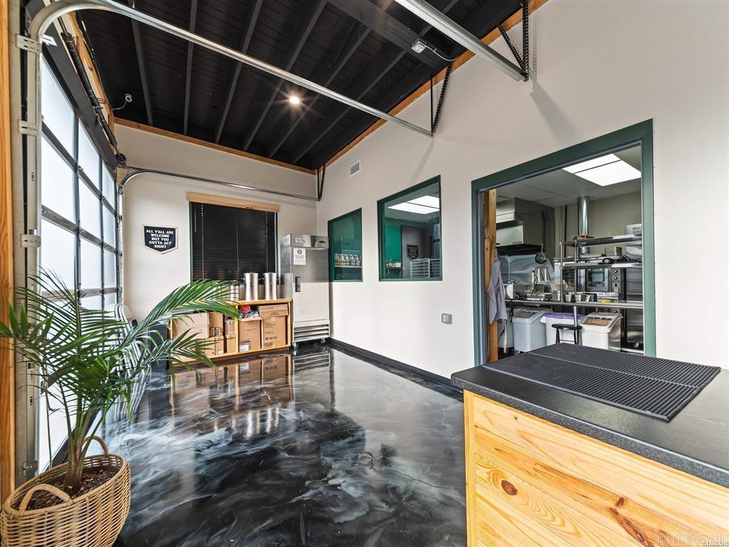 HSR BLK - Commercial Sale