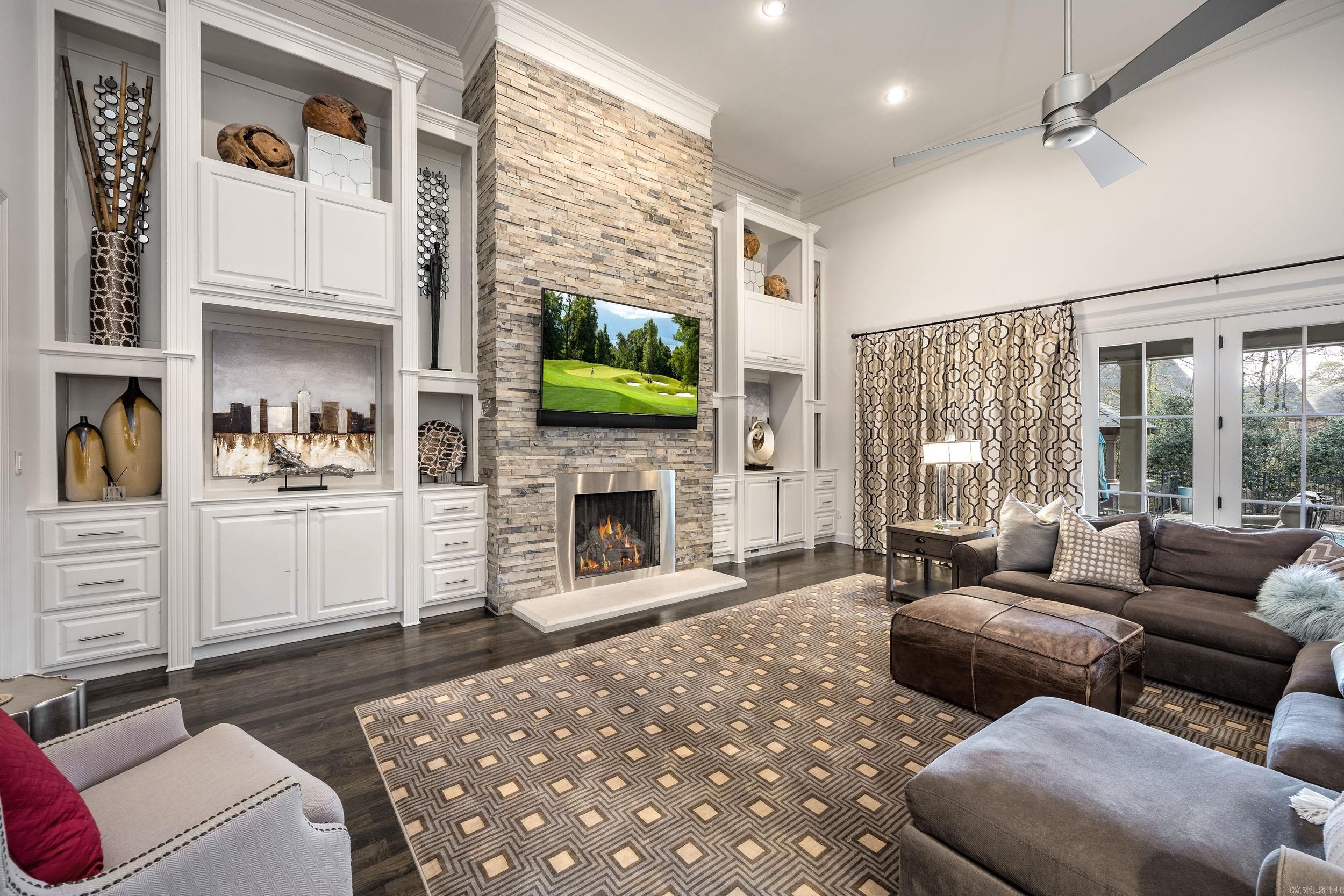 CHENAL VALLEY SOLOGNE CIRCLE - Residential