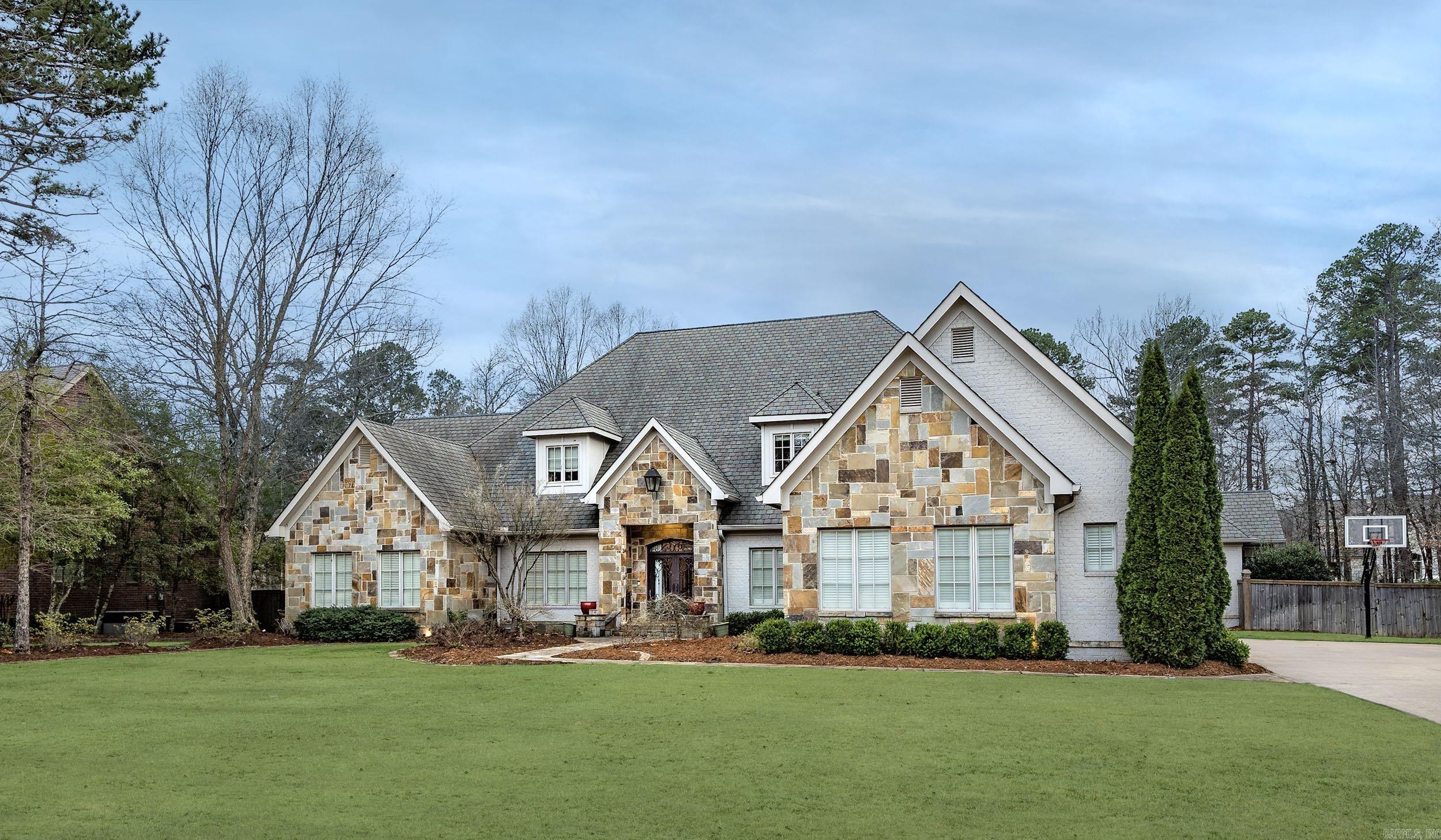 CHENAL VALLEY SOLOGNE CIRCLE - Residential