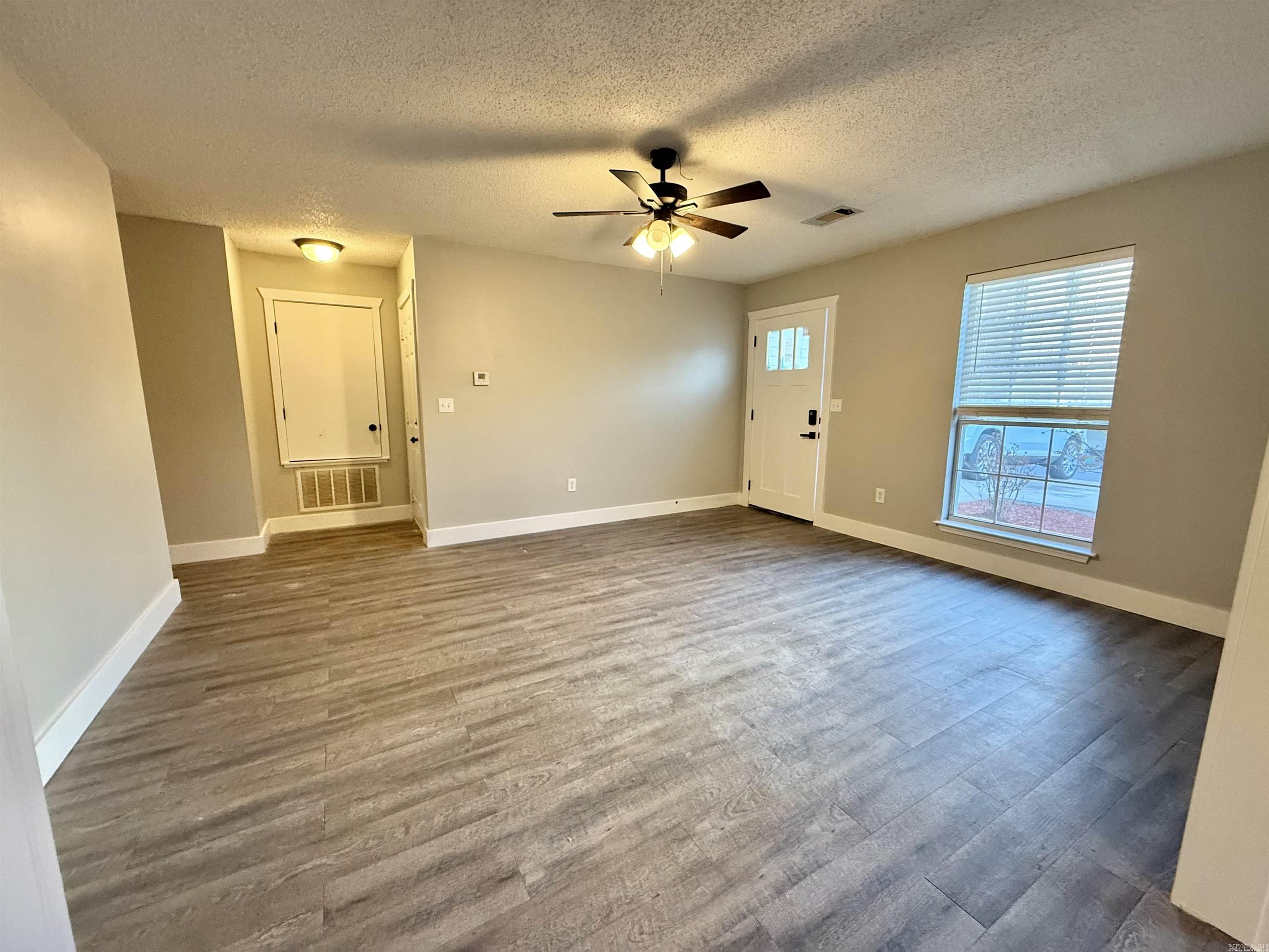 ALEXANDER-BENTON - Residential