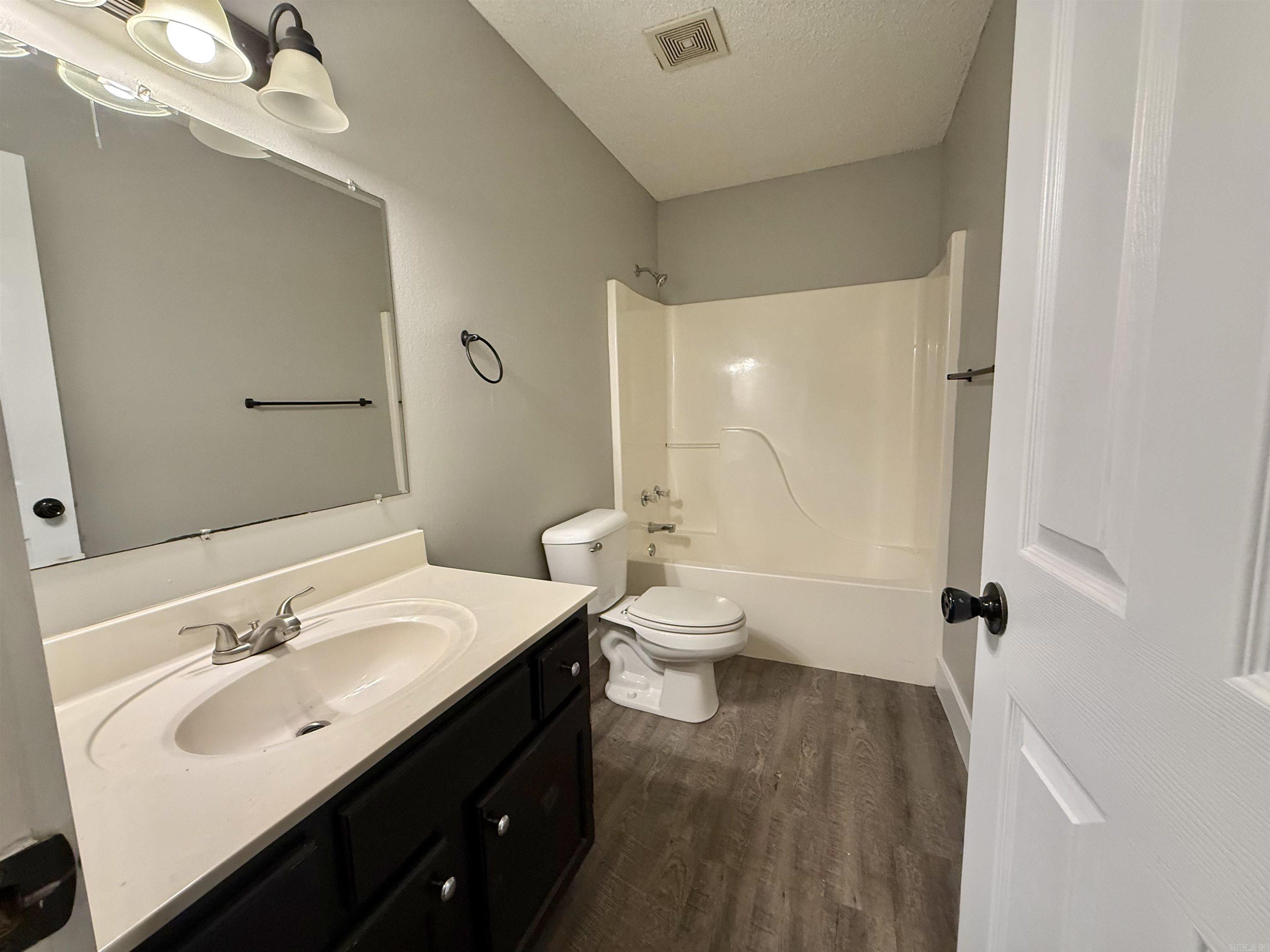 ALEXANDER-BENTON - Residential