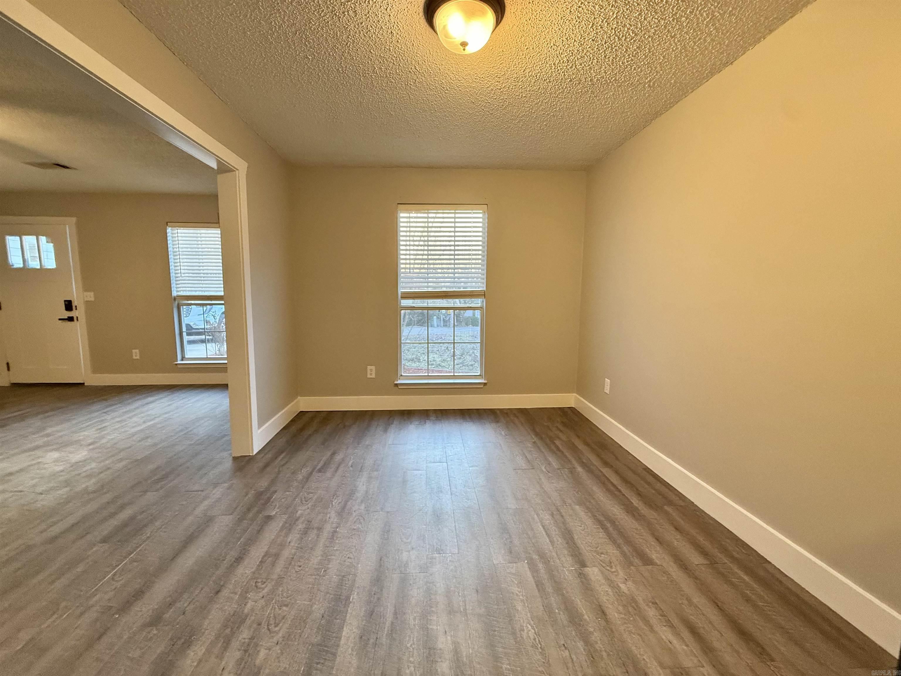 ALEXANDER-BENTON - Residential