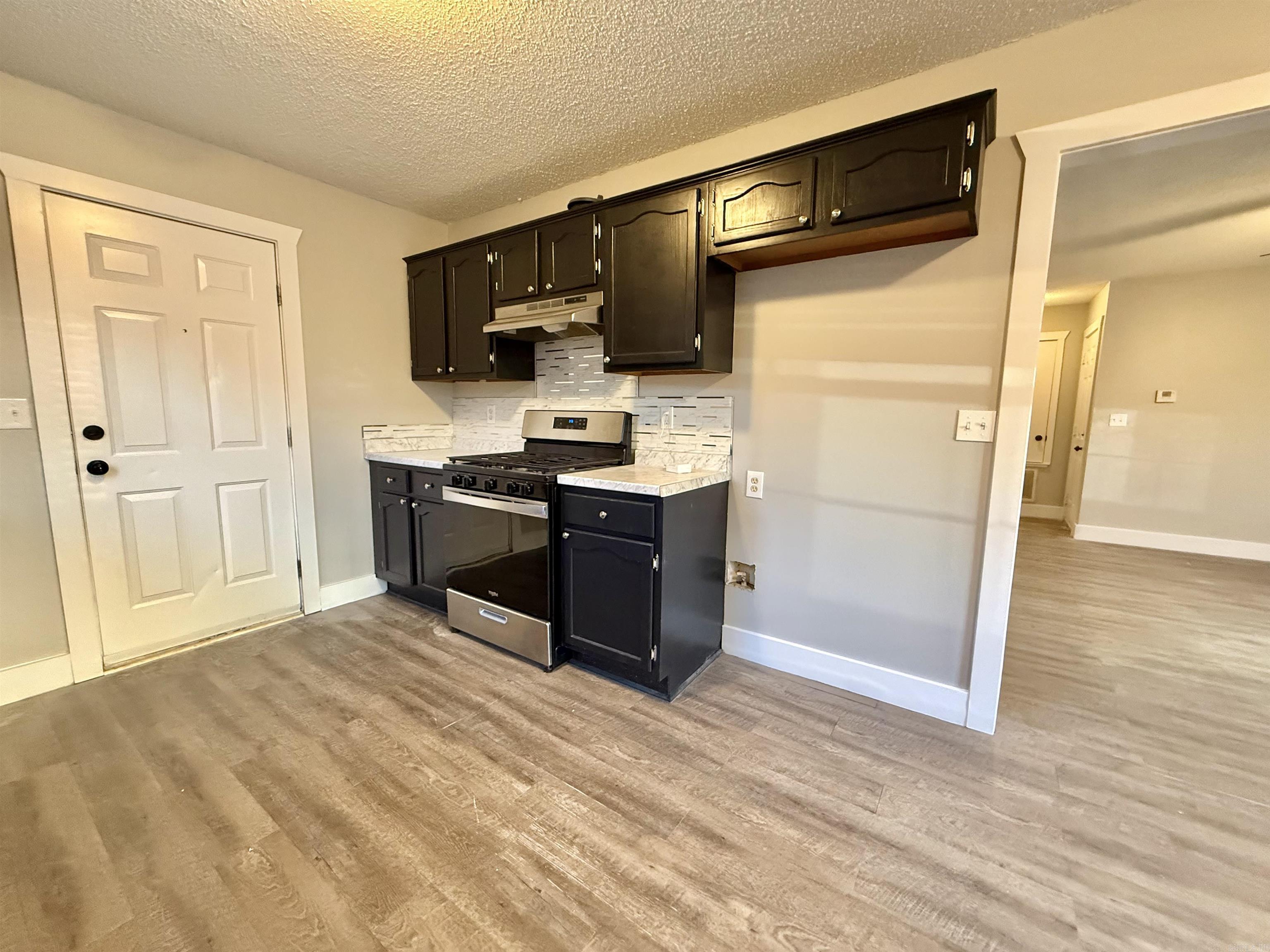 ALEXANDER-BENTON - Residential