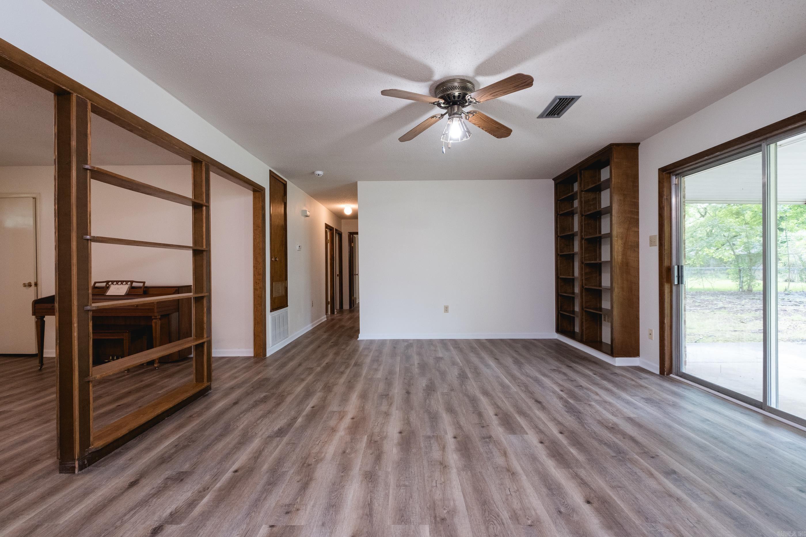 WEST GATE - Residential