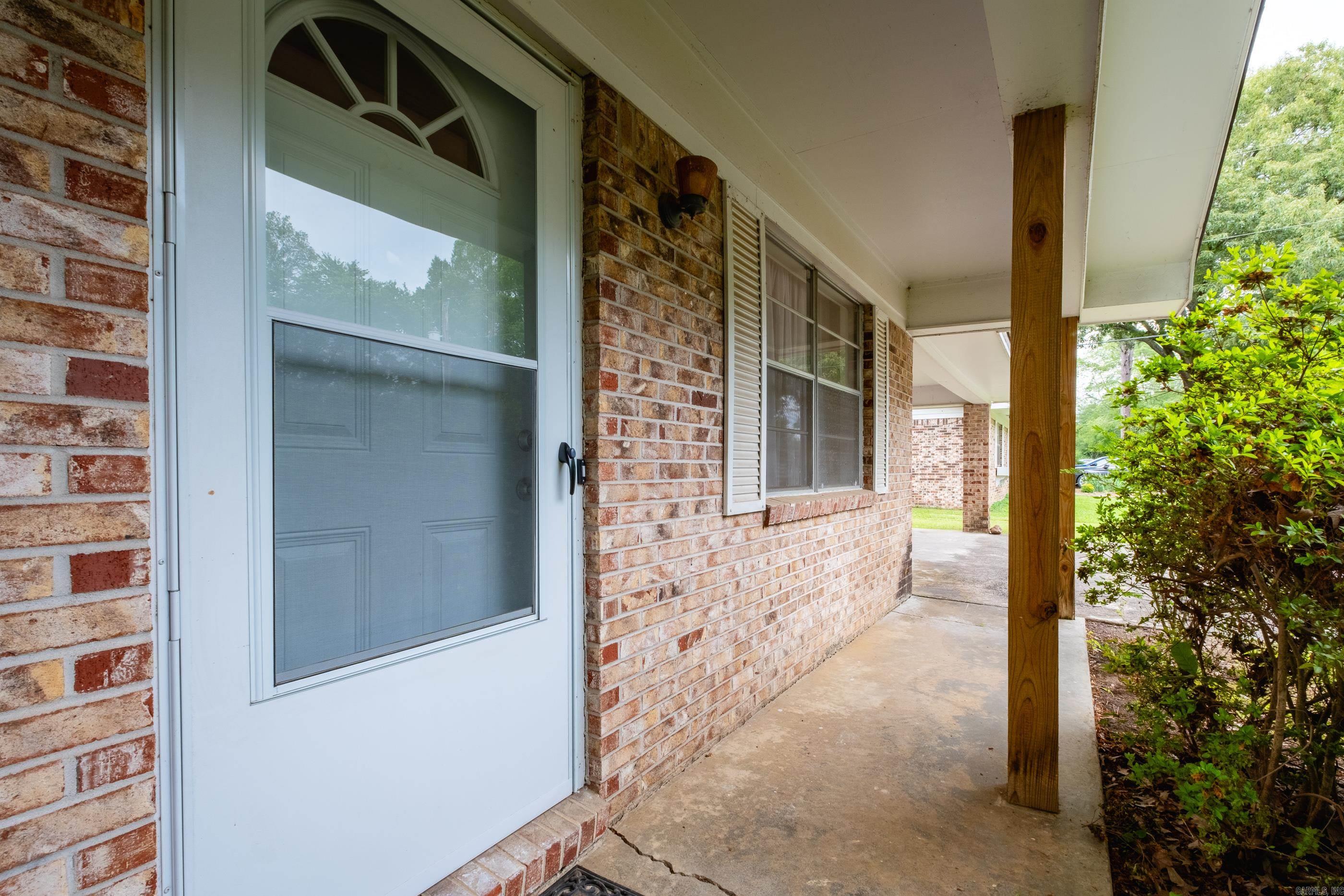 WEST GATE - Residential