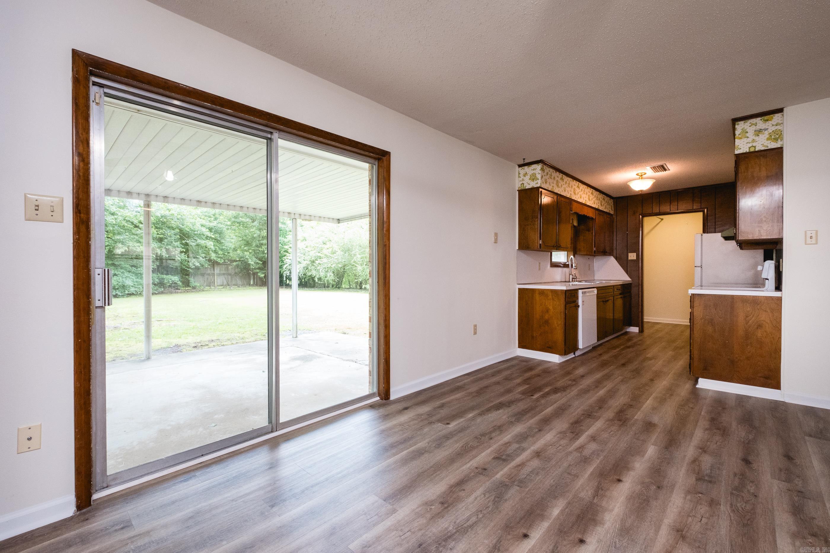 WEST GATE - Residential