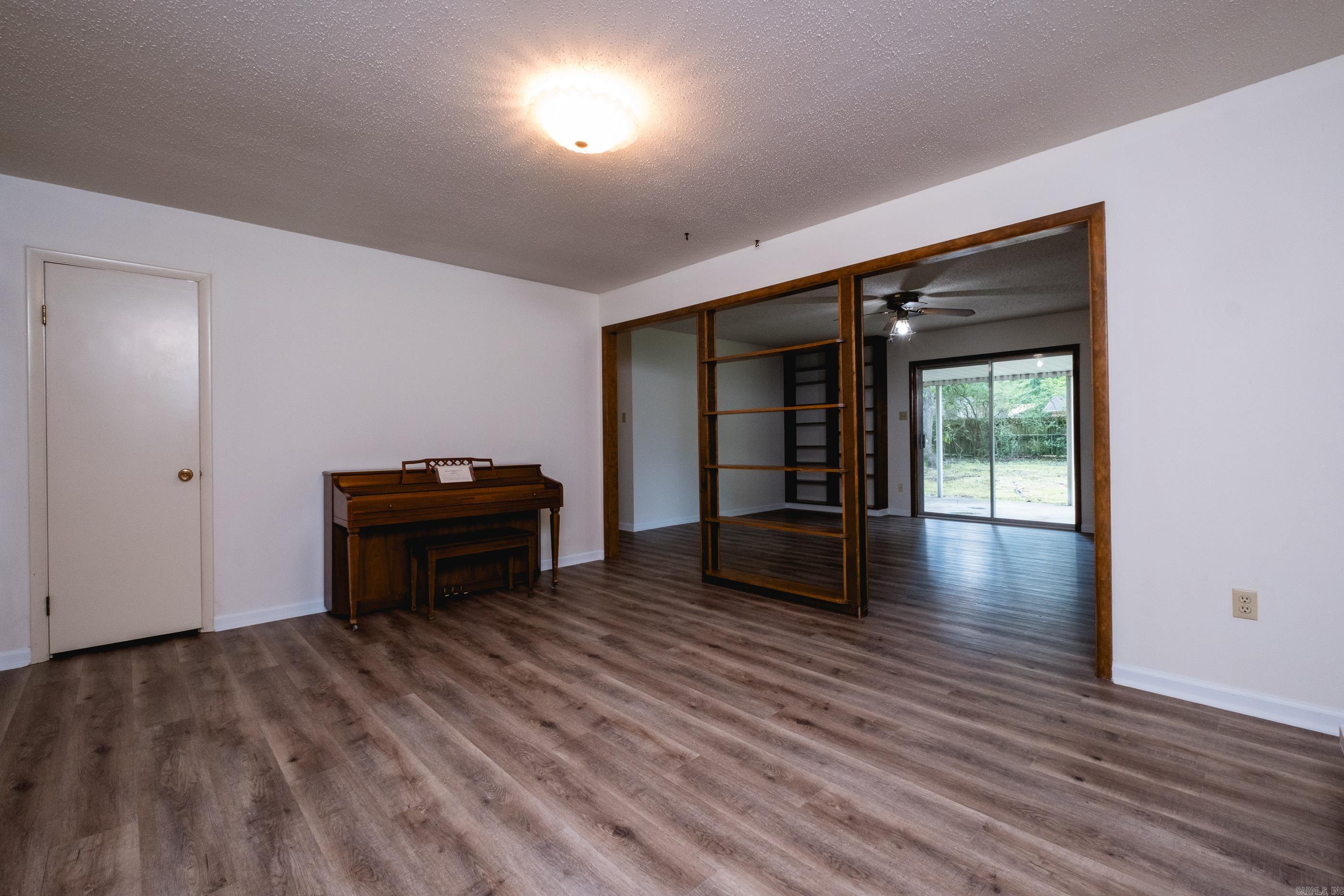 WEST GATE - Residential