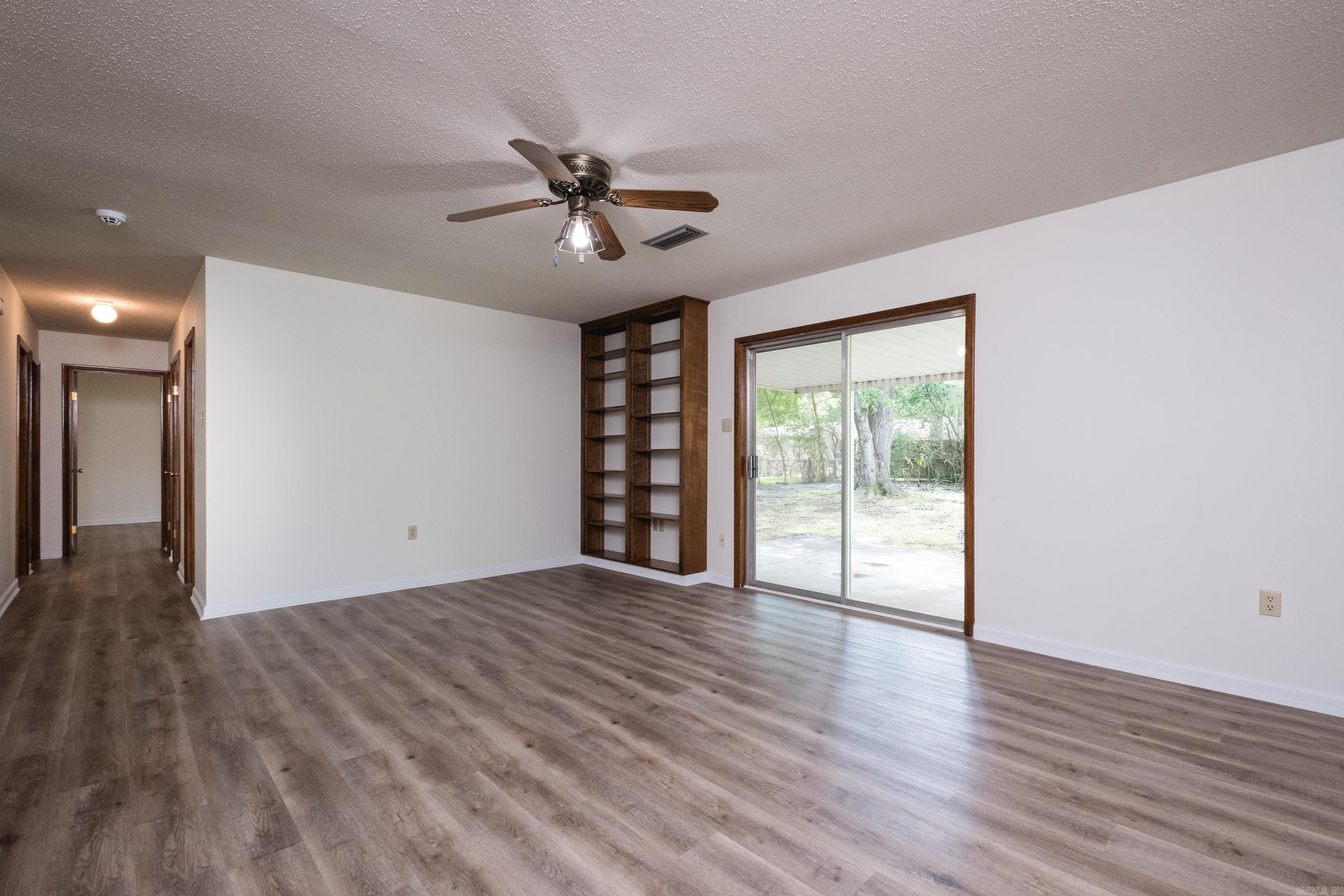 WEST GATE - Residential