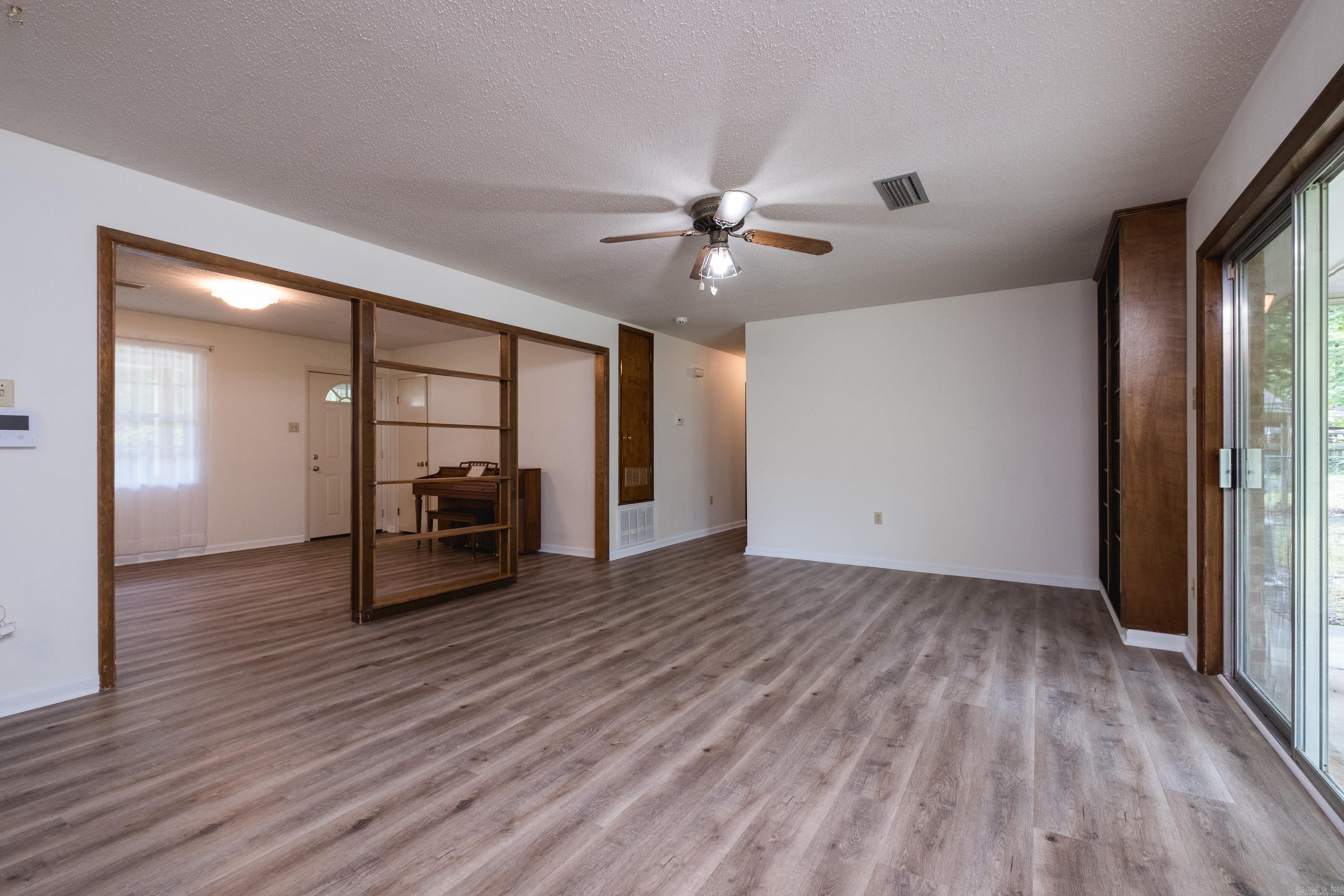 WEST GATE - Residential