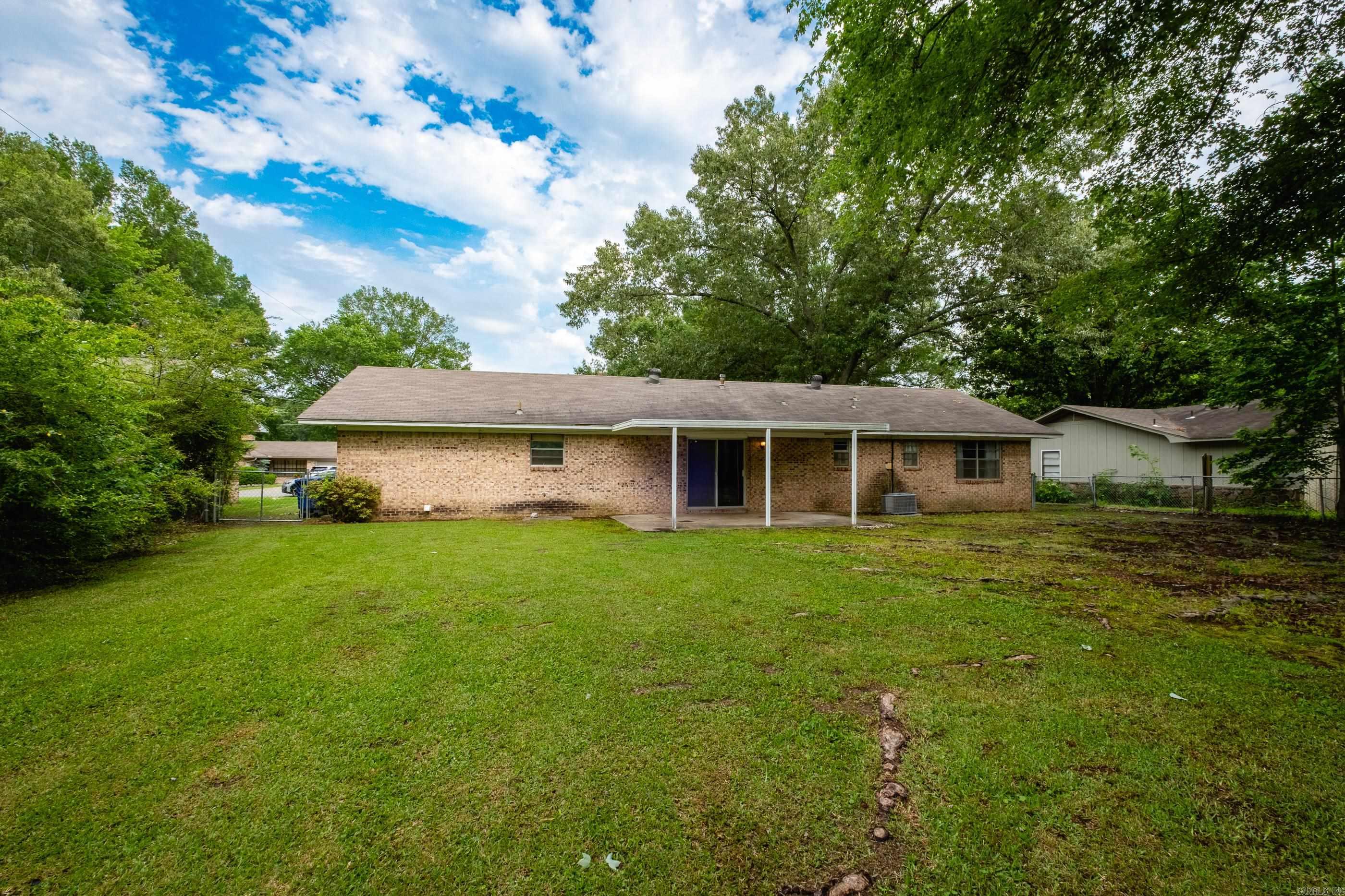 WEST GATE - Residential