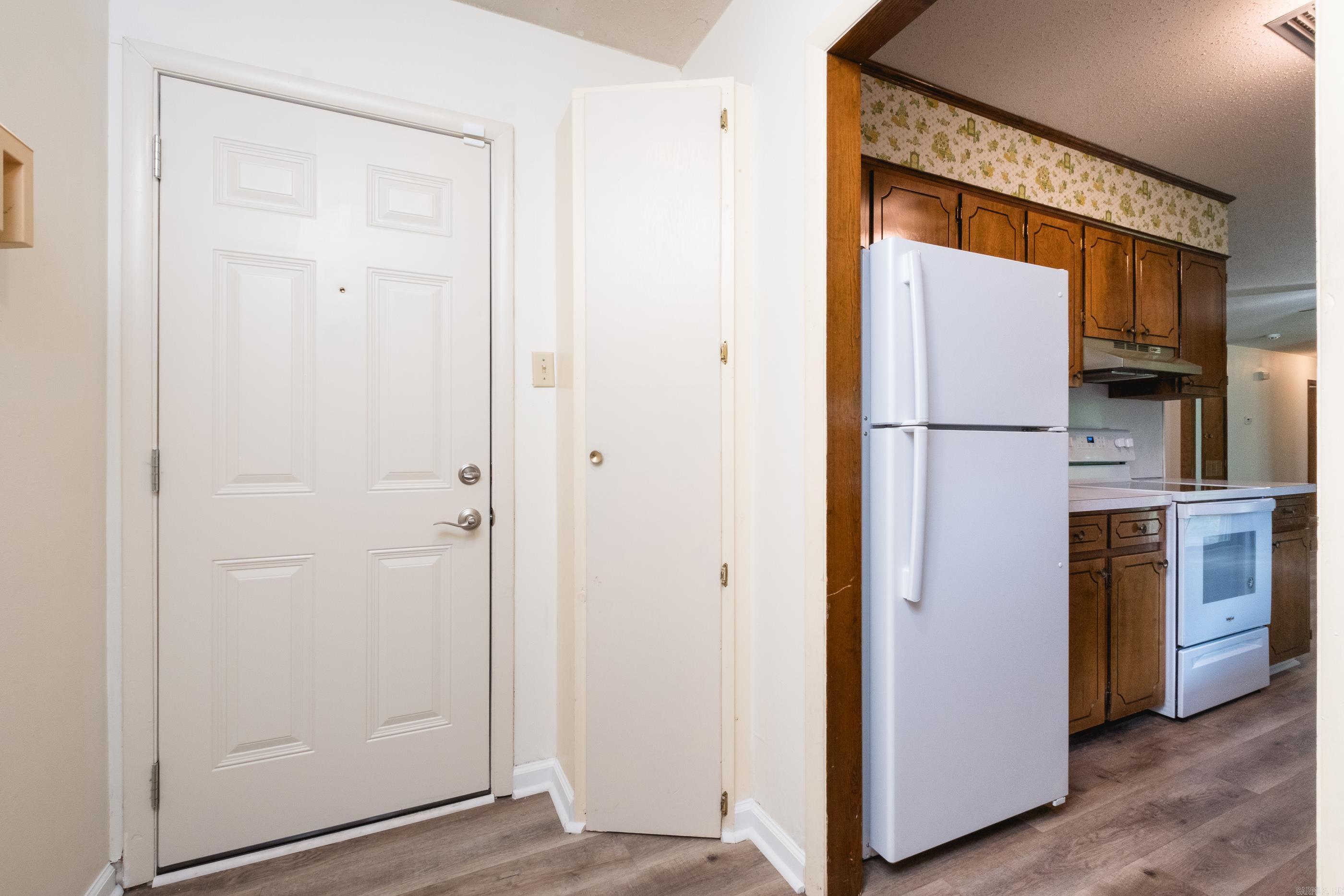 WEST GATE - Residential