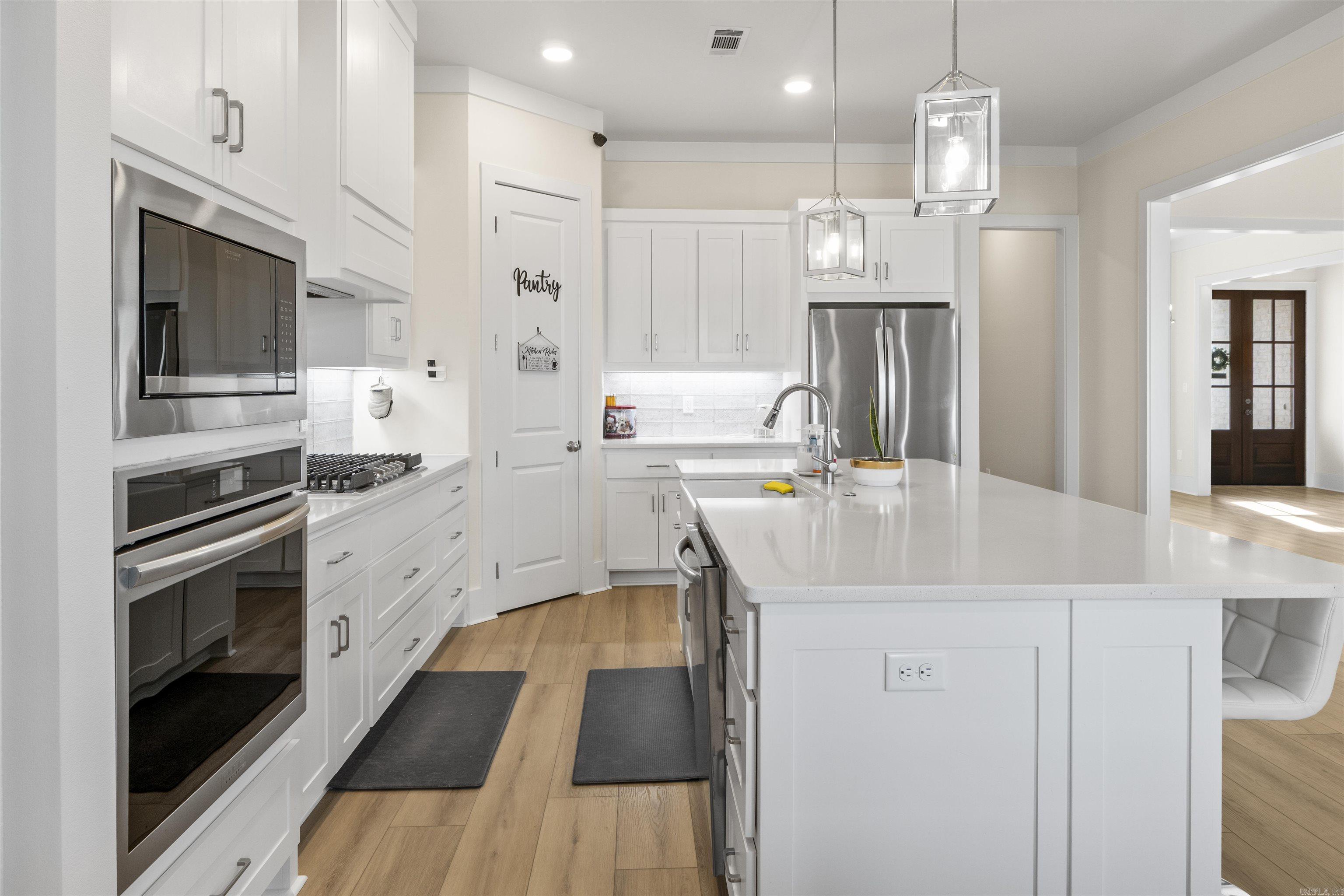 COUNTRY CLUB OF AR THE PH XXIV-B - Residential