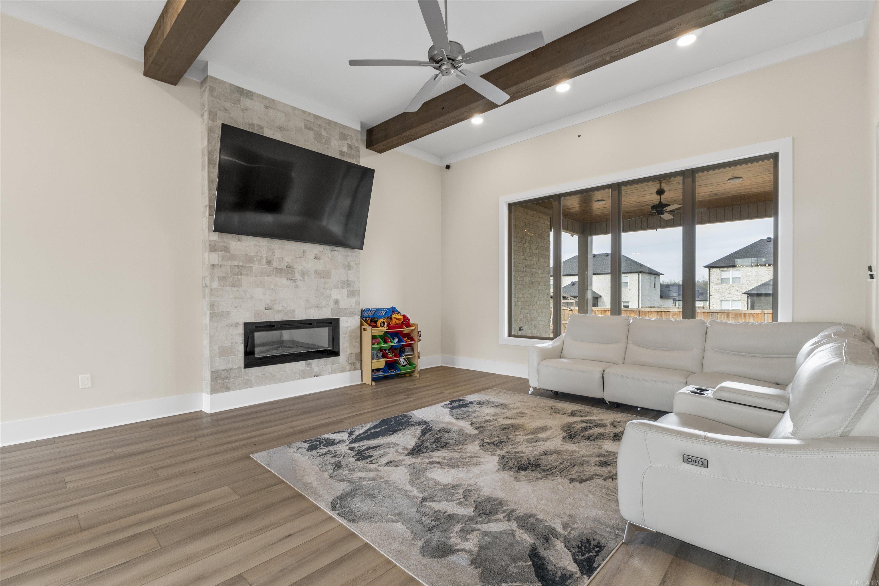 COUNTRY CLUB OF AR THE PH XXIV-B - Residential