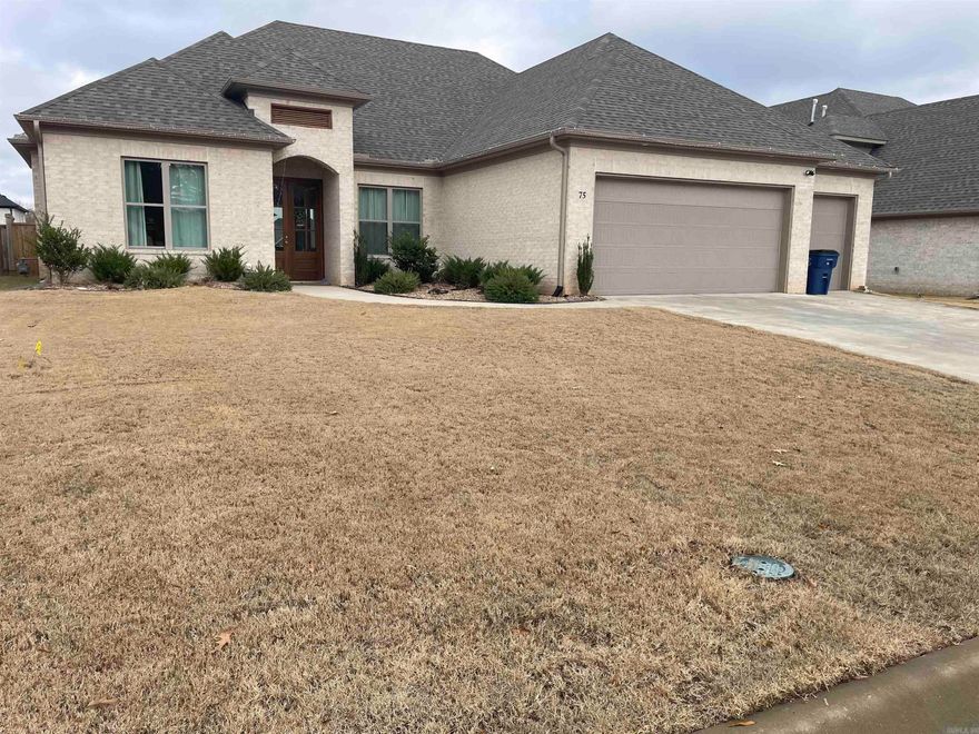 Beautiful house only 2 years old.  Very spacious and open.  Split floor plan with primary bedroom and closet to make this is your home.   Breathtaking high ceiling throughout.  The builder put so many extra touches on this level lot house with double front door. Covered patio with extraordinary large fence yard. A must see.